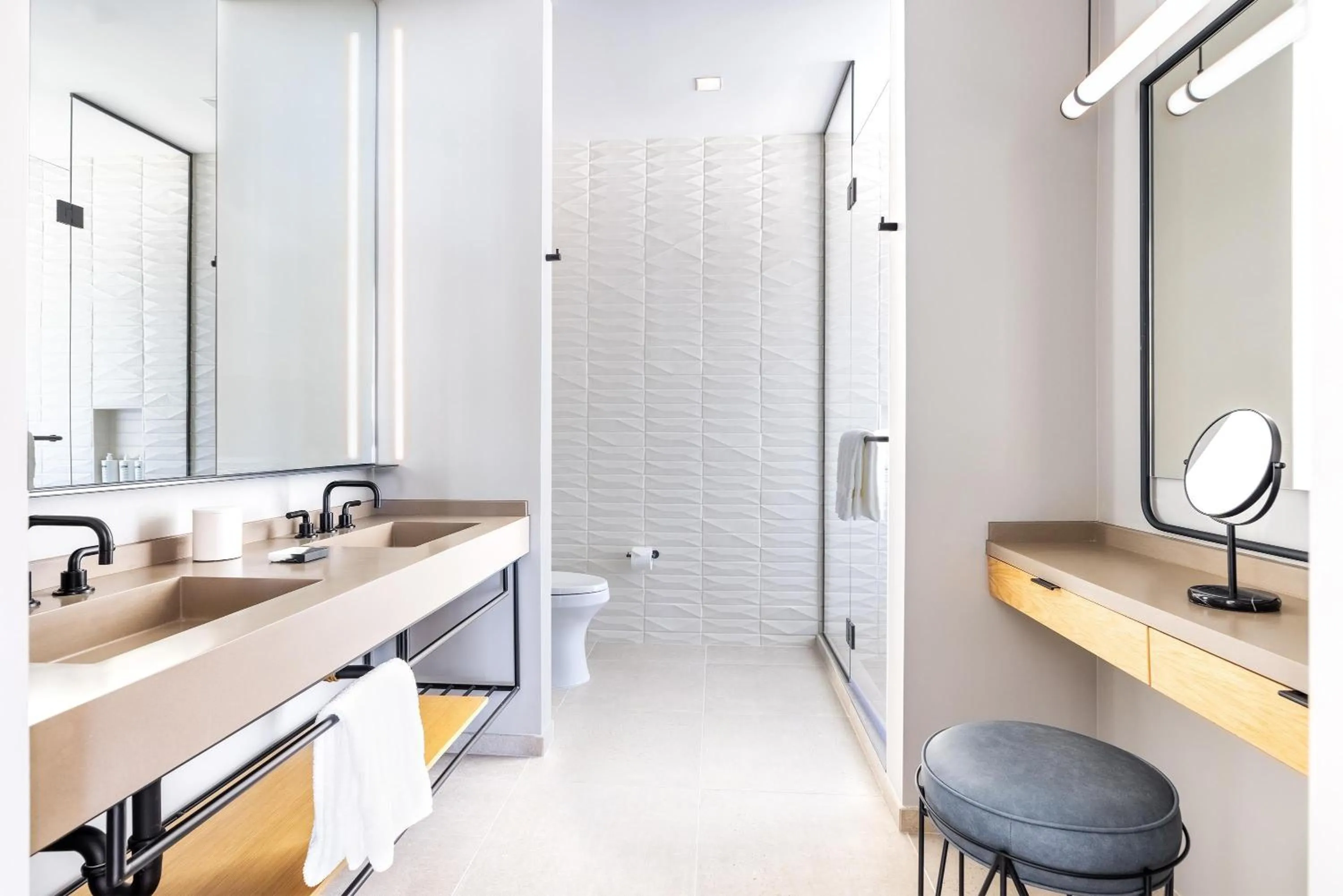 King Suite in The Shay, a Destination by Hyatt