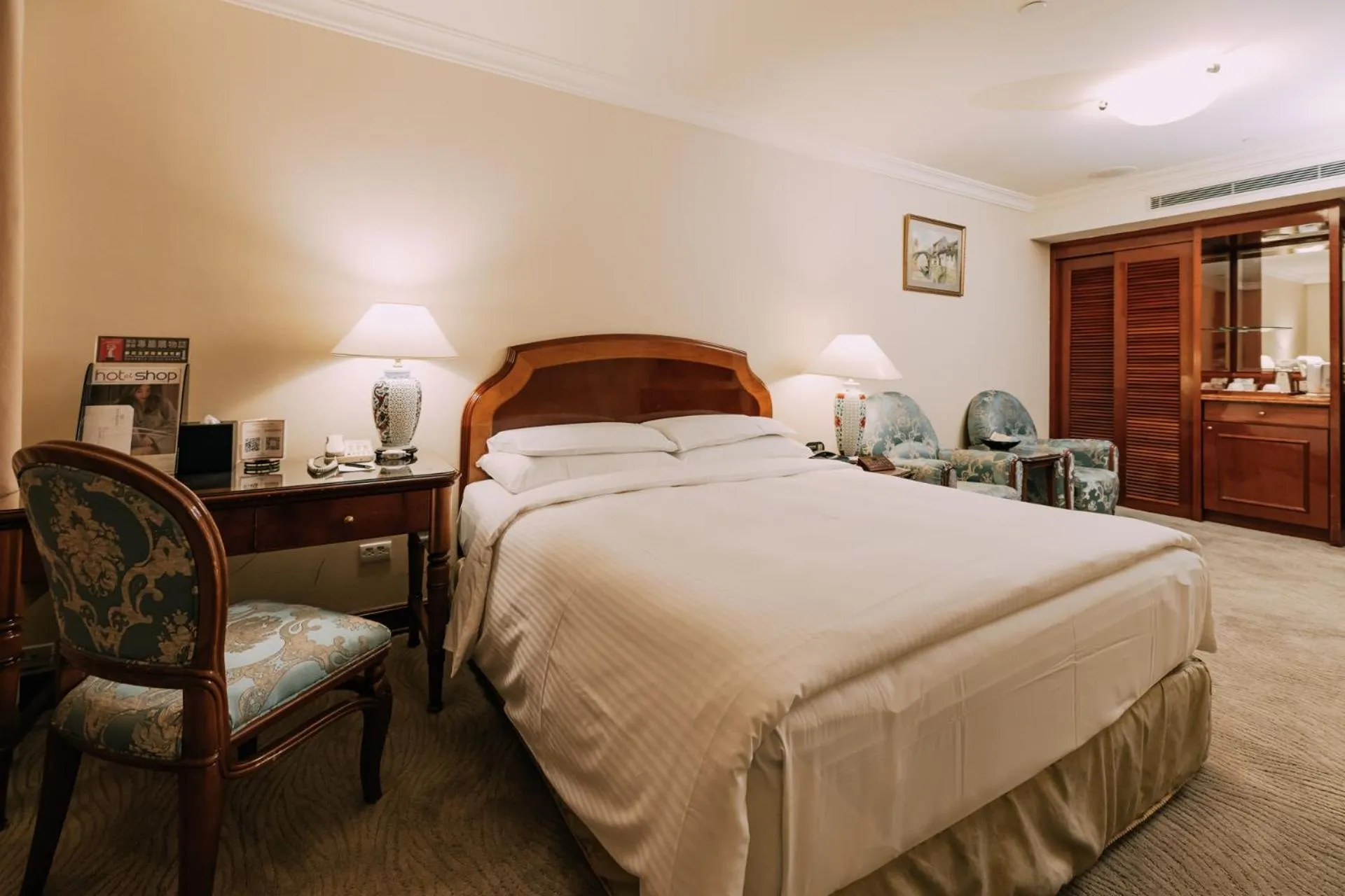 Superior Double Room in Evergreen Laurel Hotel Taipei