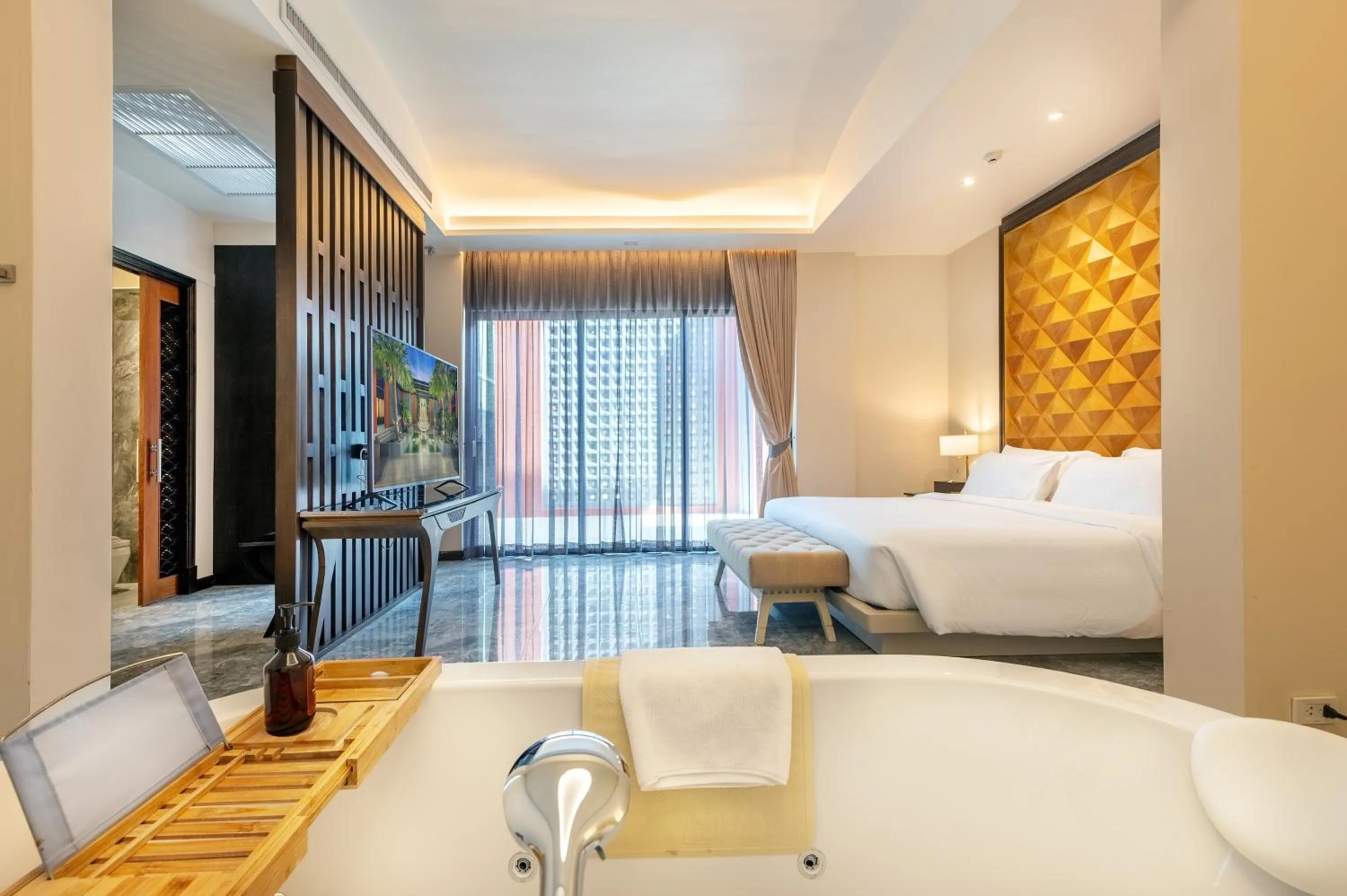 Deluxe Jacuzzi in Phukalini Luxury Pool Villa & Onsen