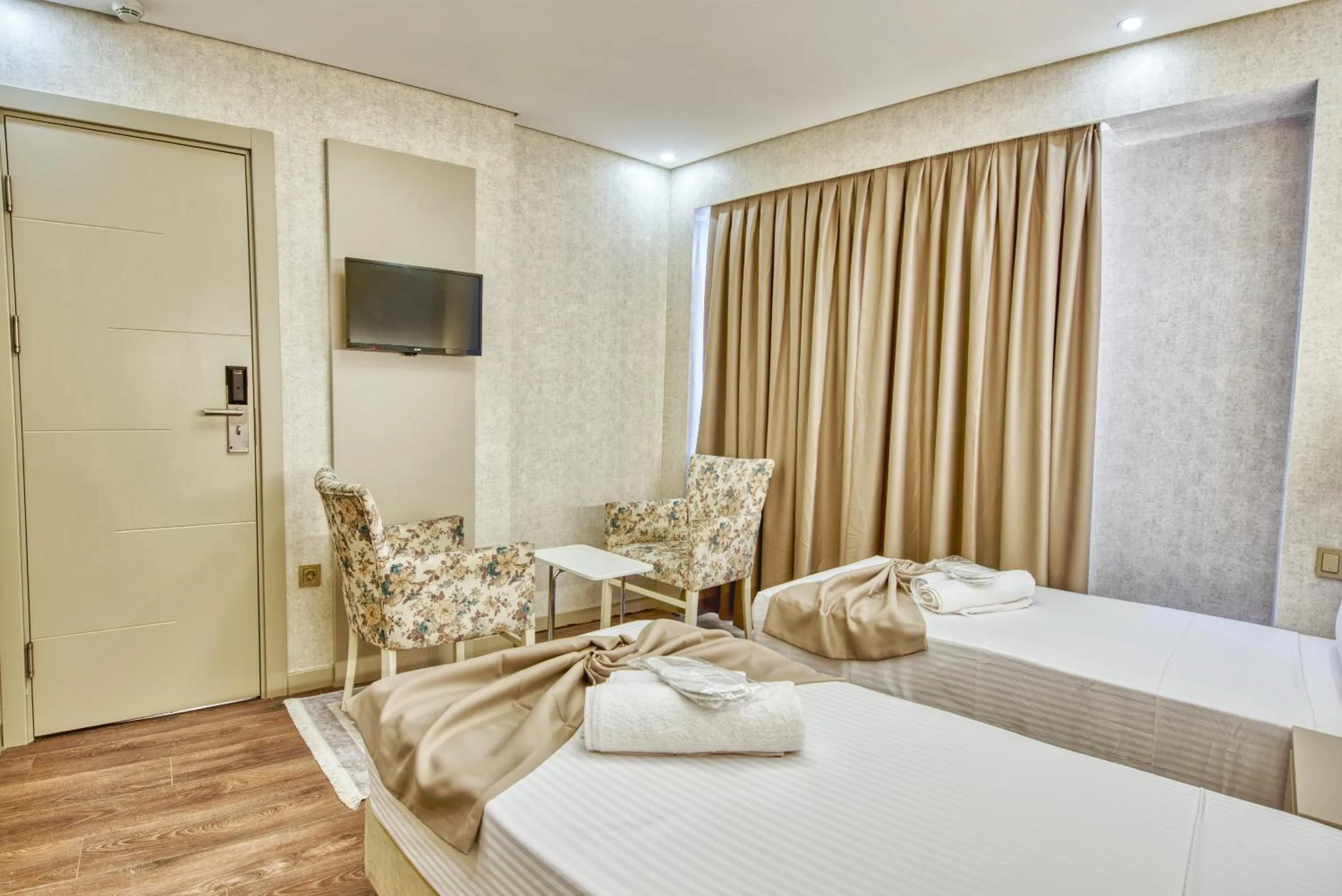 Superior Twin Room in Florina Hotel