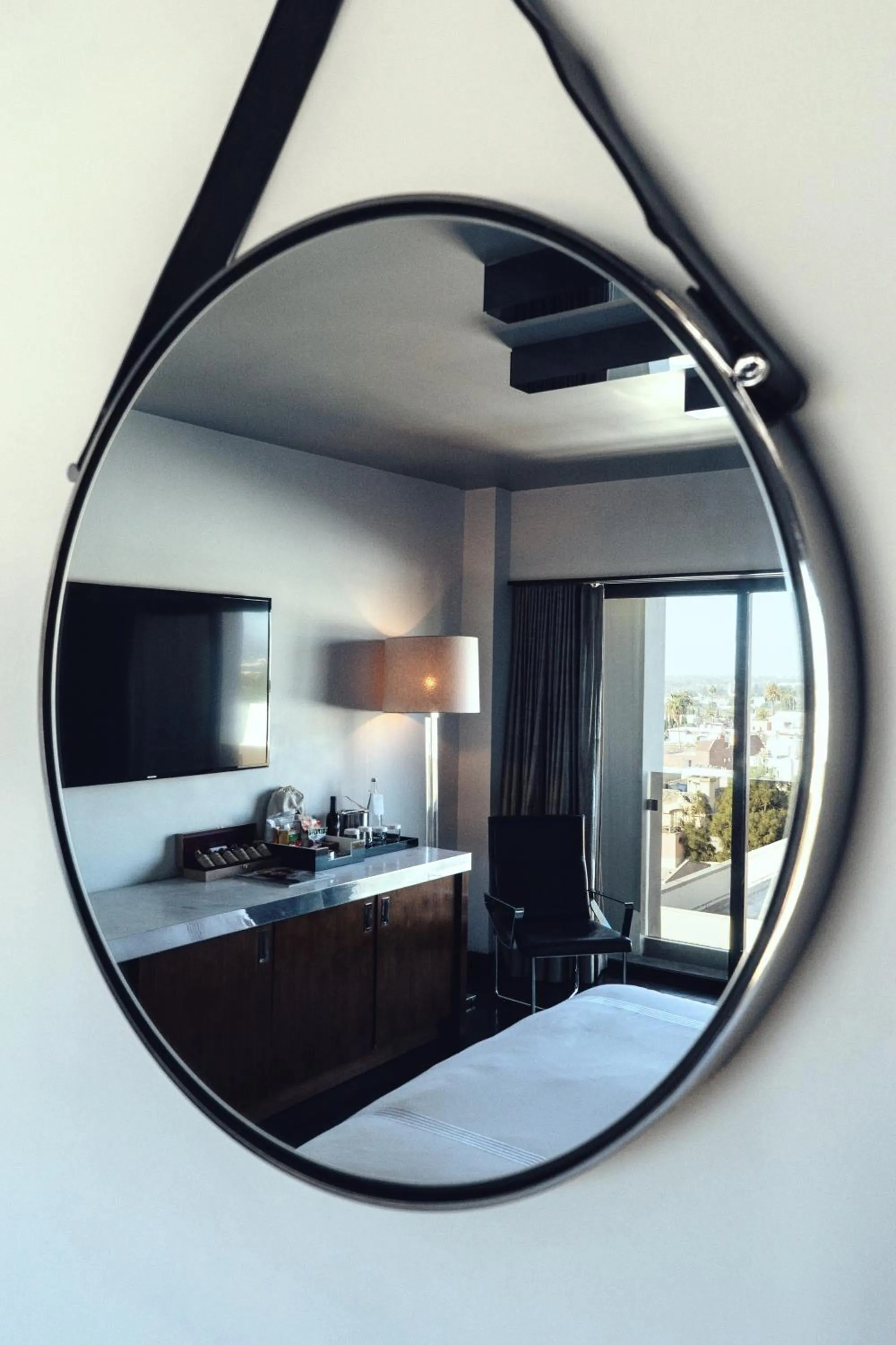 Queen Room - Disability Access in SIXTY Beverly Hills