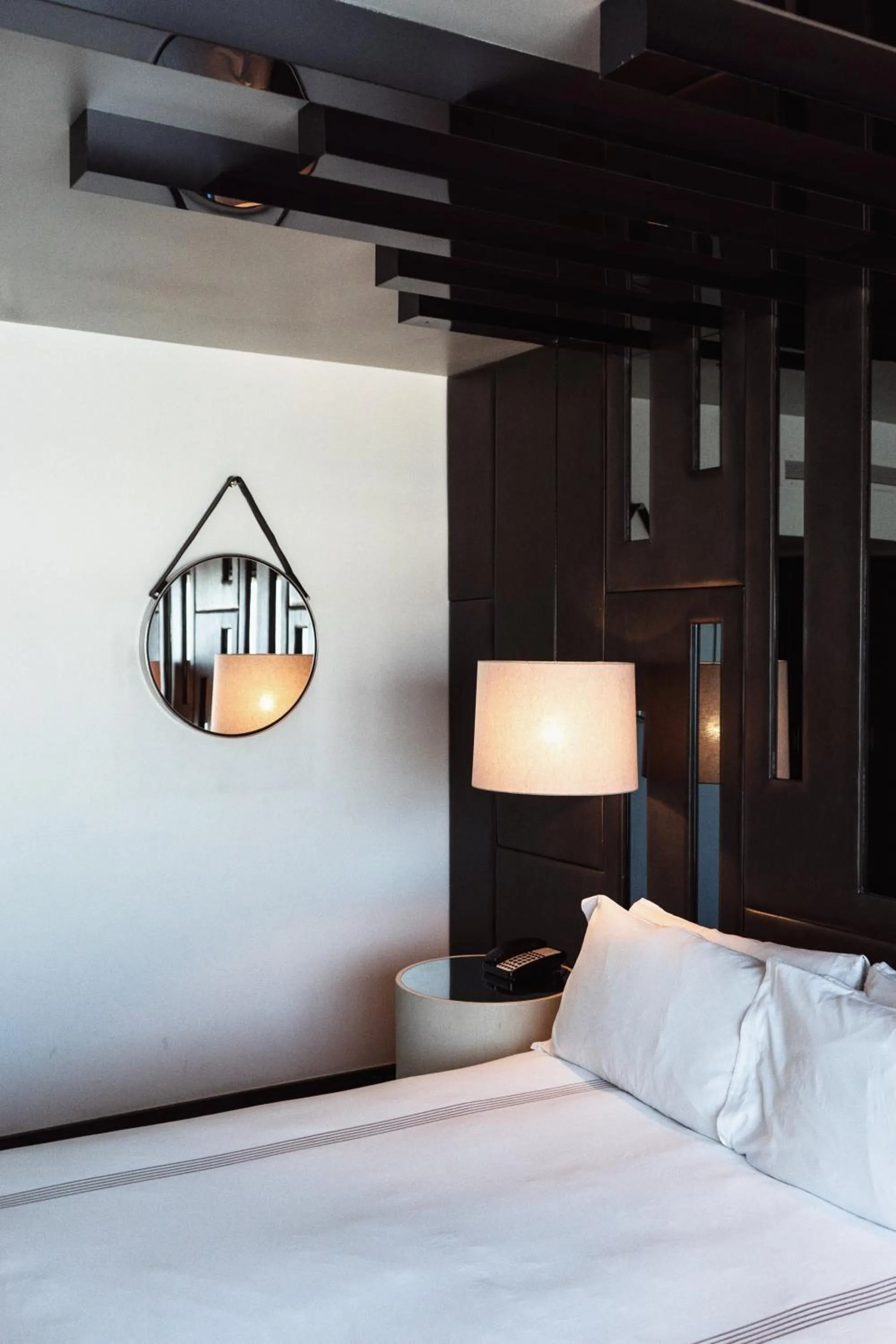 Superior Queen Room in SIXTY Beverly Hills