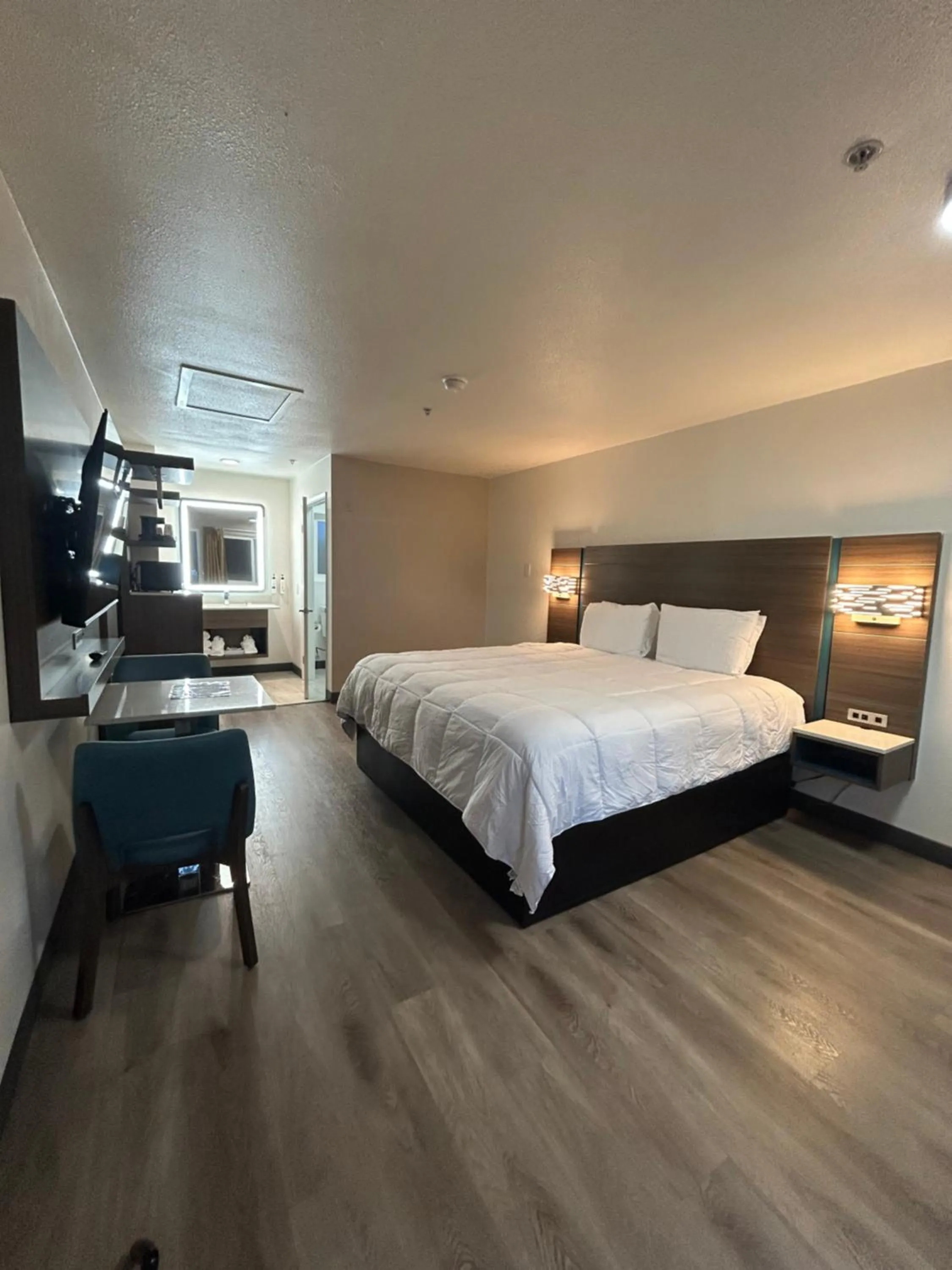 King Room- Non-Smoking in Mission Inn San Luis Obispo