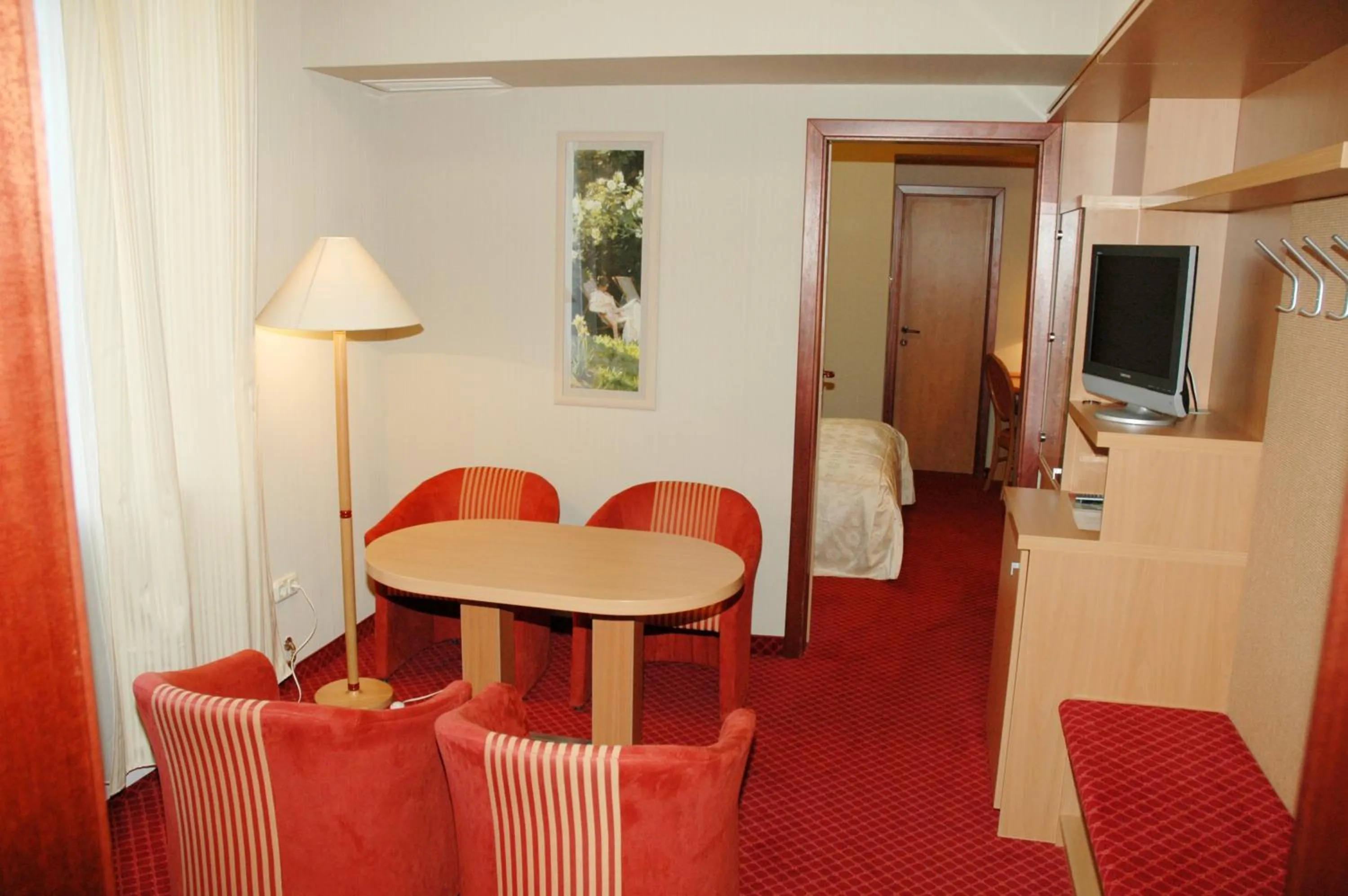Economy Triple Room in Benczur Hotel