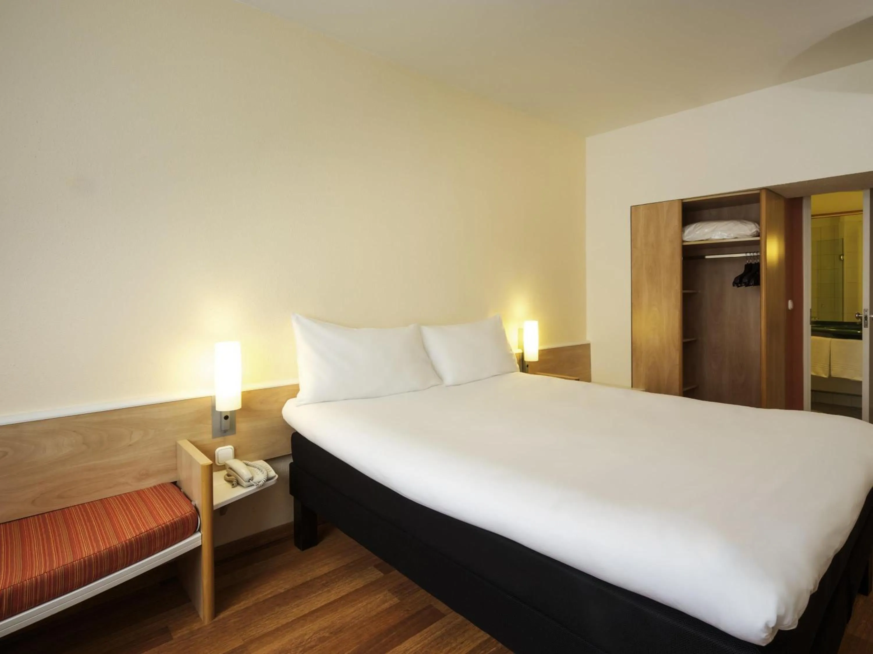 Standard Double Room in Ibis Budapest City