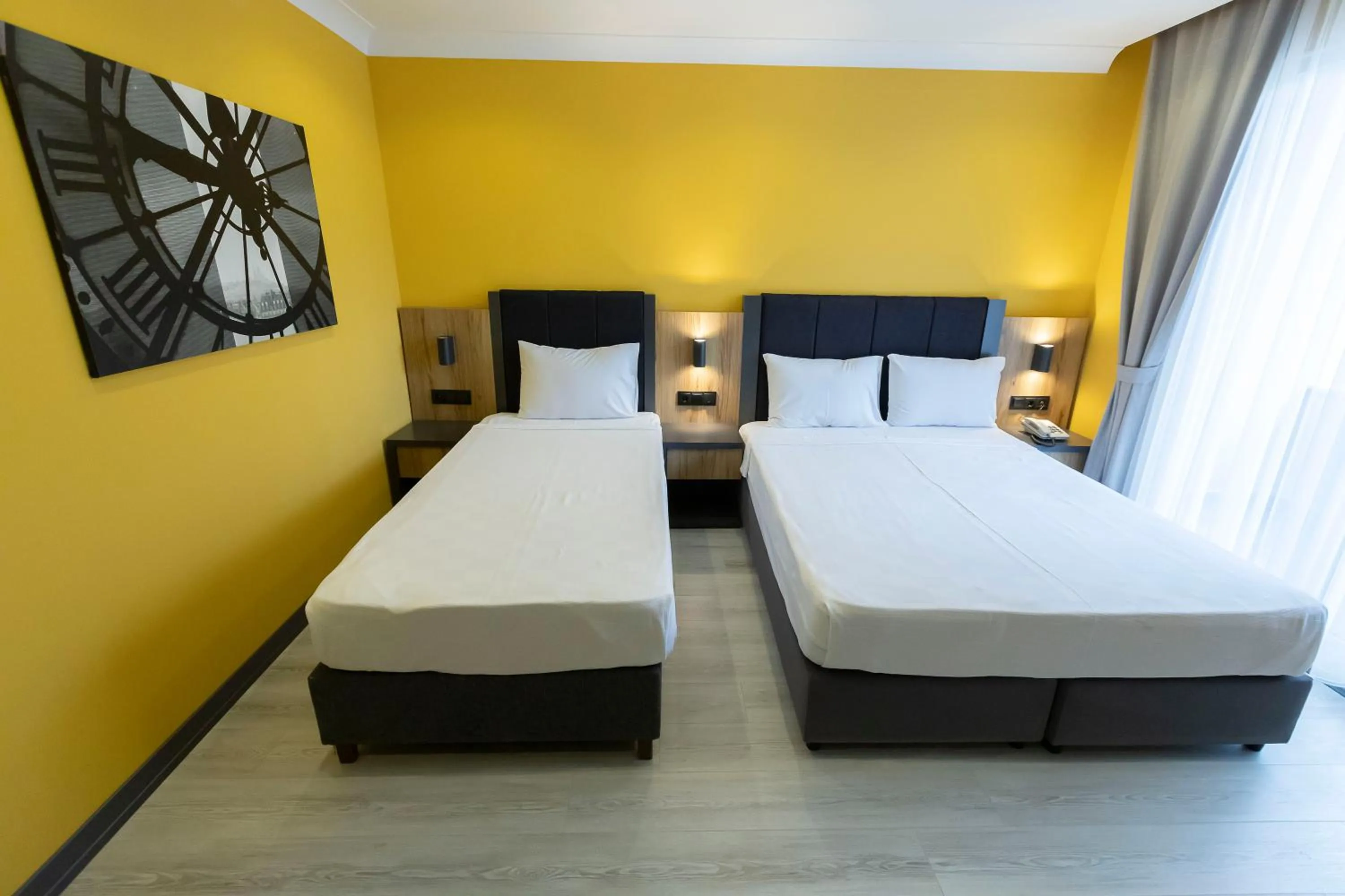 Triple Room with City View in Roy Otel Akçay