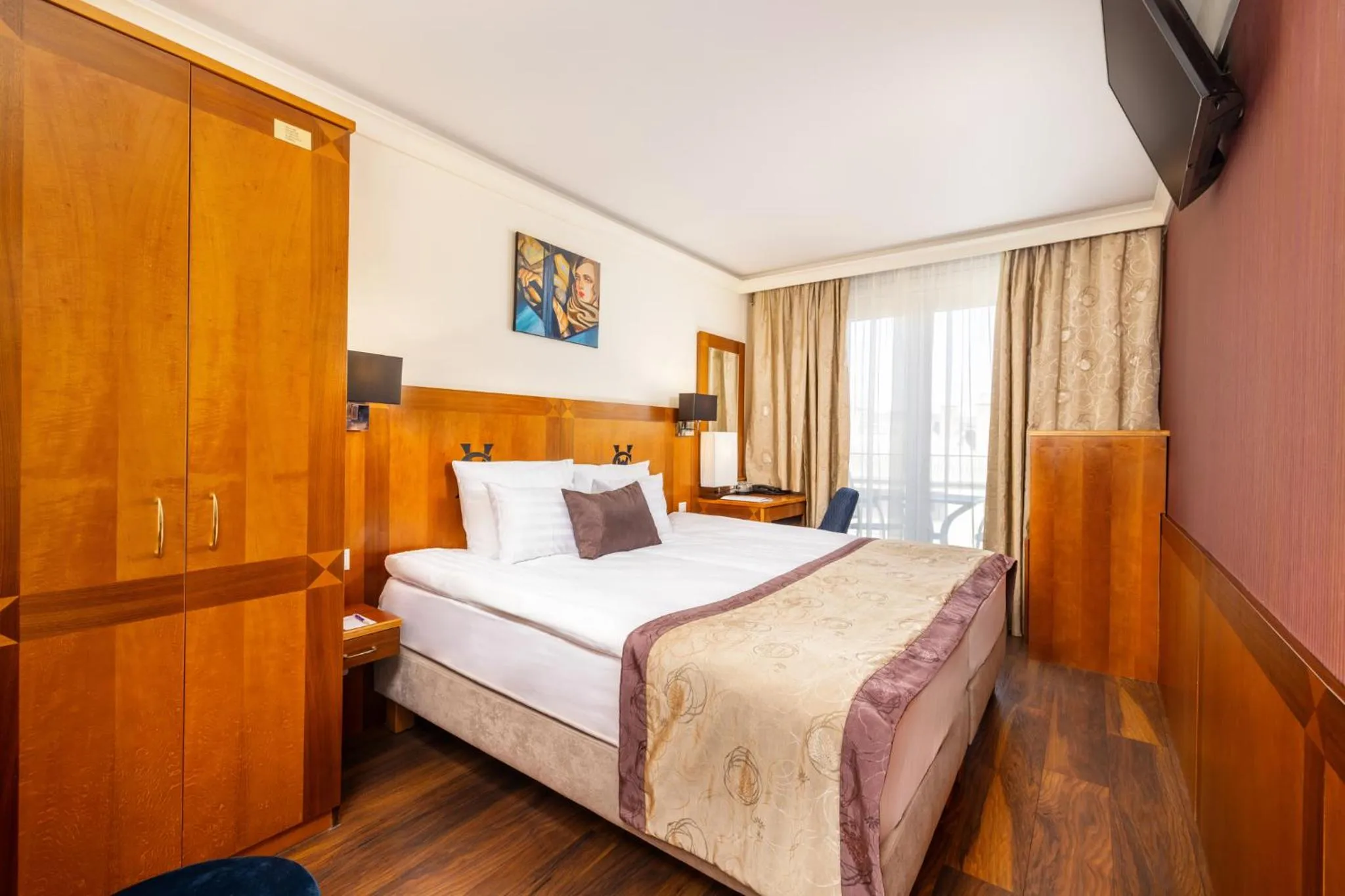 Standard Room with Balcony in Carlton Hotel Buda Castle