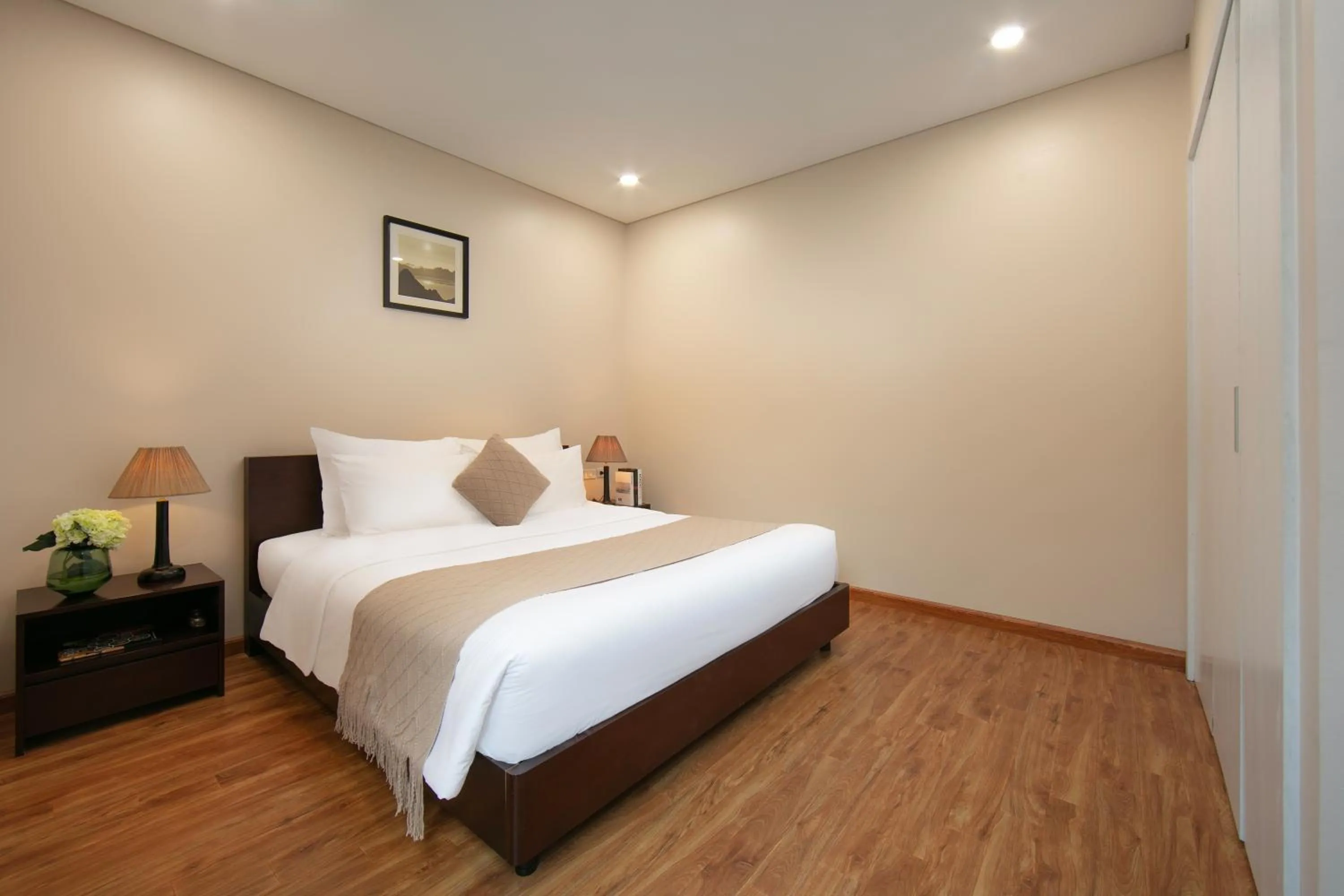 Deluxe Double Room in HB Serviced Apartment - 12 Trần Quý Kiên