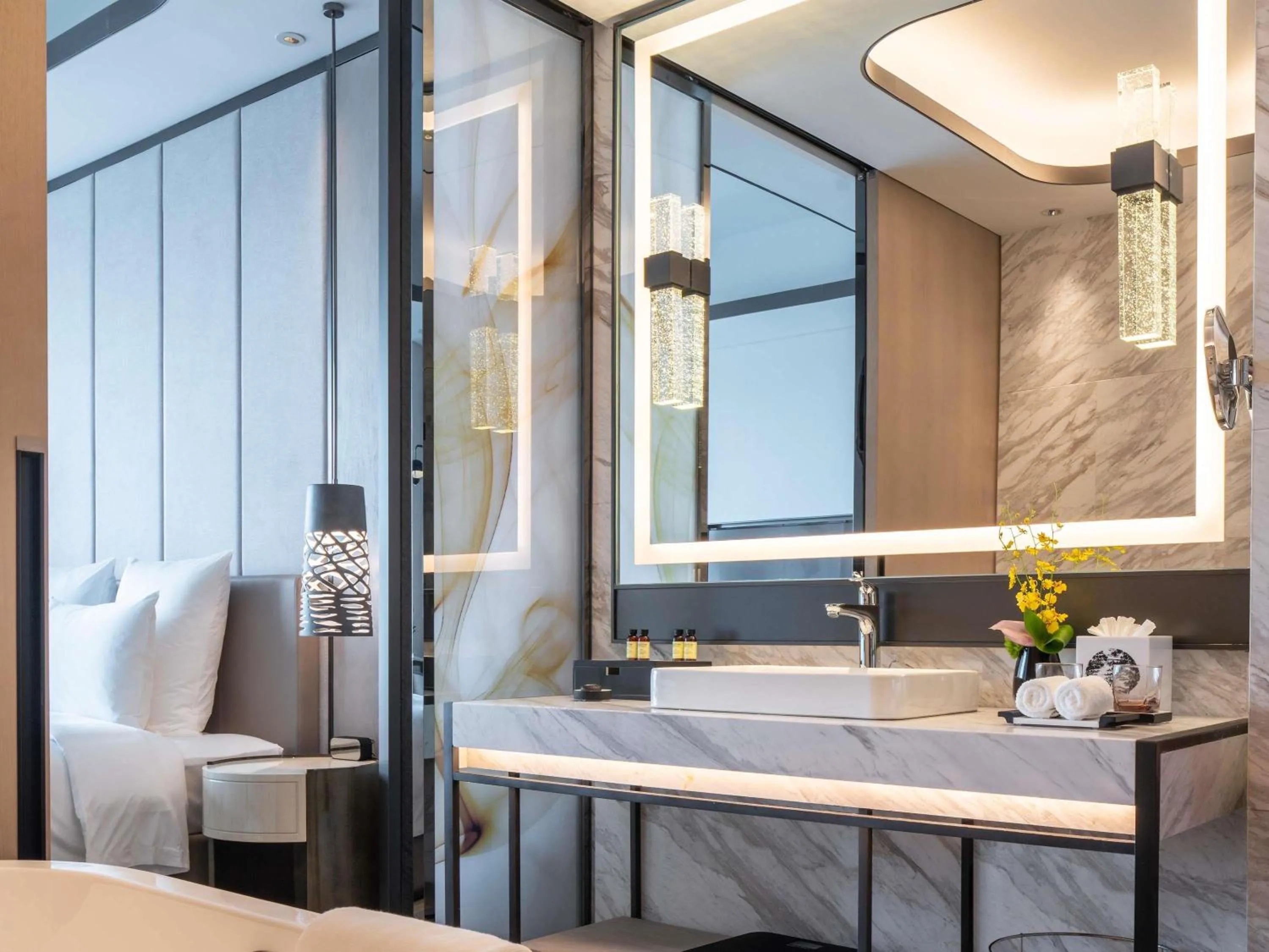 Superior Executive King Room with Lounge Access in Pullman Suzhou Zhonghui