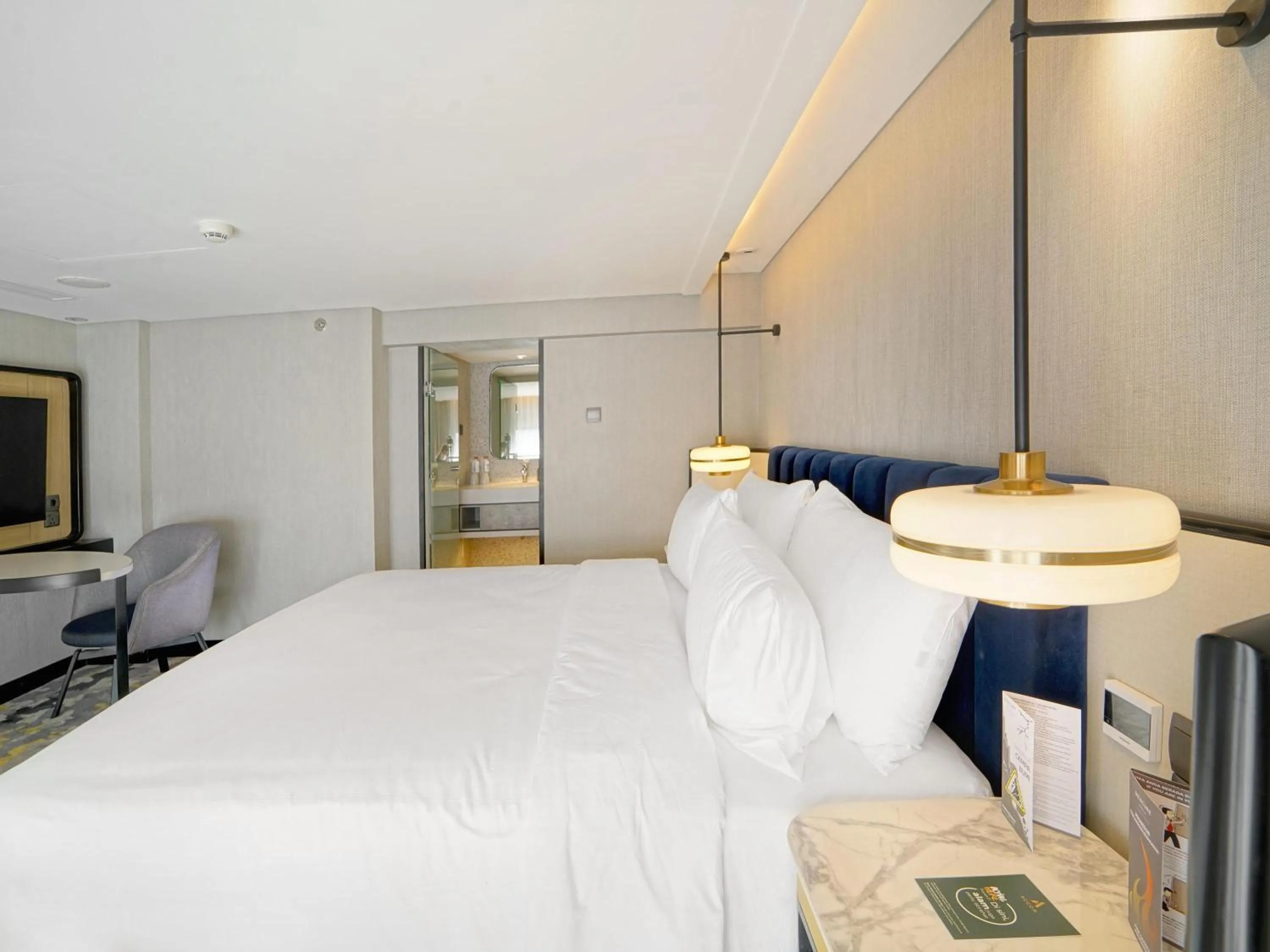 Executive Suite in Mercure Surabaya Manyar