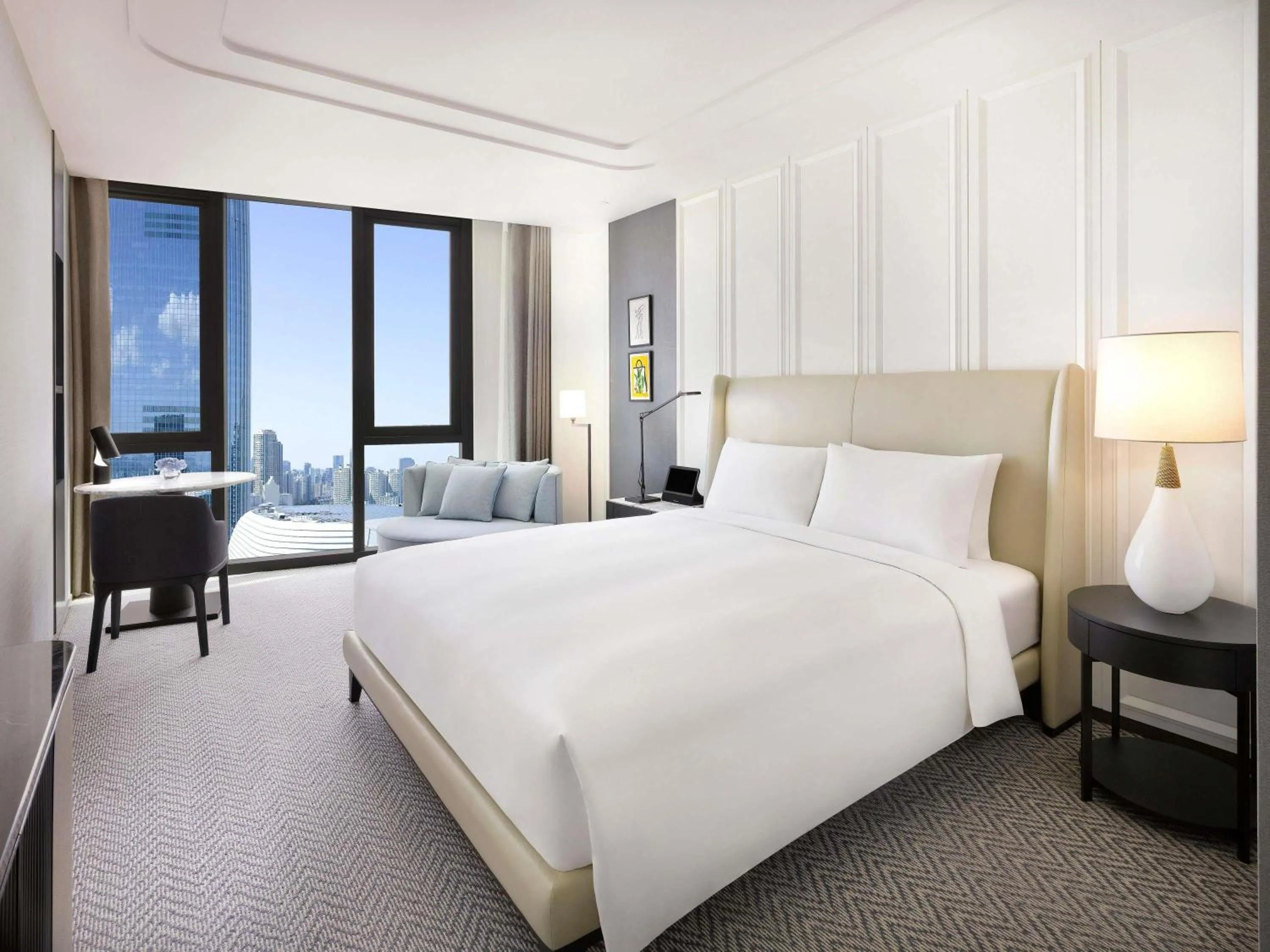 Club Luxury Room with Club Millésime Access, 1 King Size Bed, Lake View - single occupancy in Sofitel Ambassador Seoul Hotel & Serviced Residences