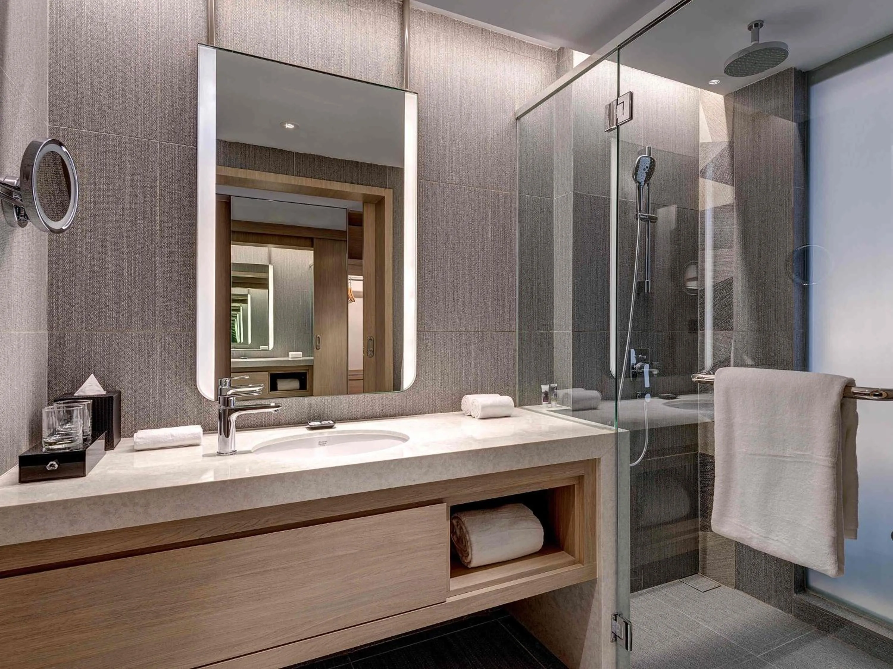 Executive Suite with Double Bed in Mercure Kuala Lumpur Glenmarie