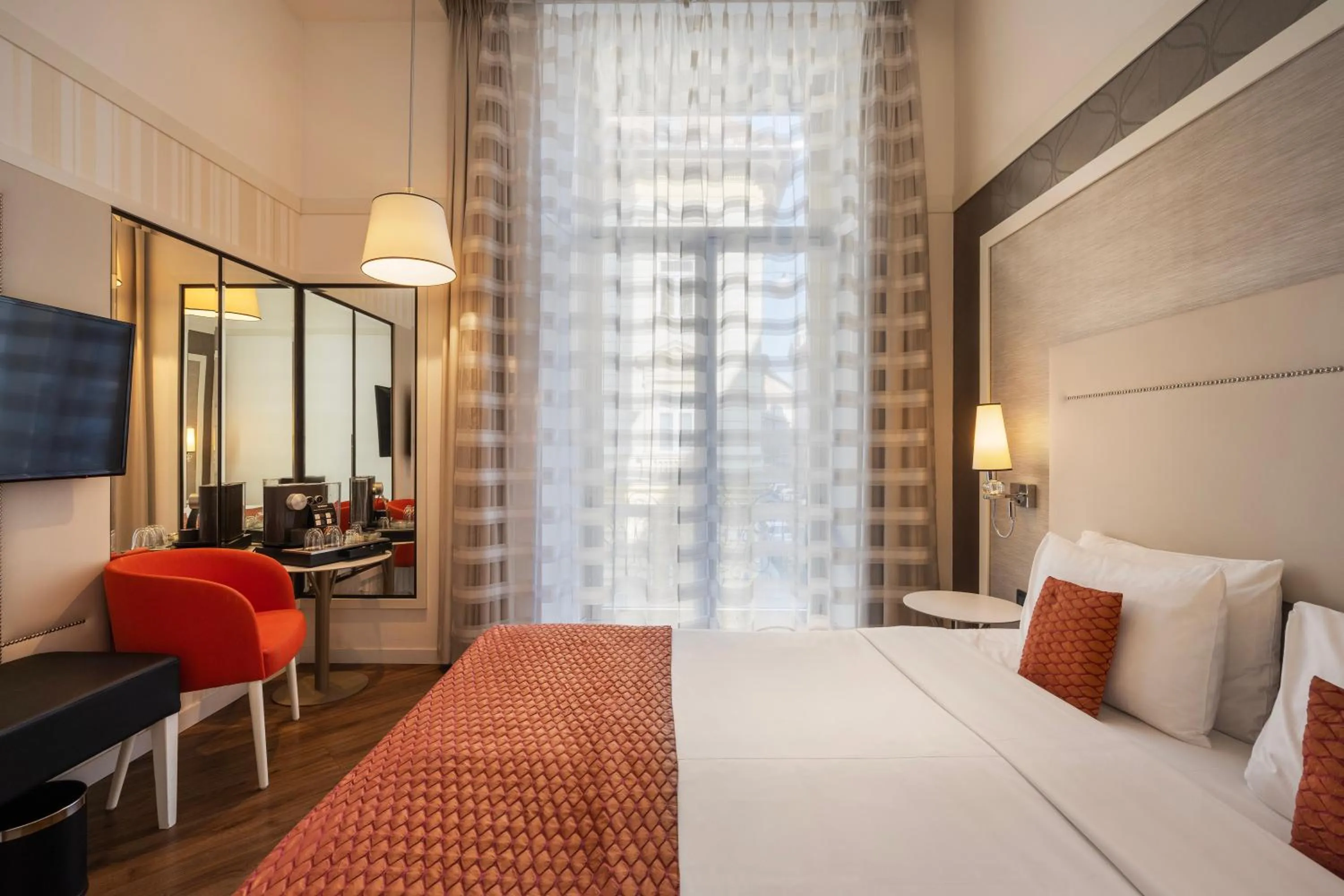  Executive Room with balcony in Ikonik Parlament