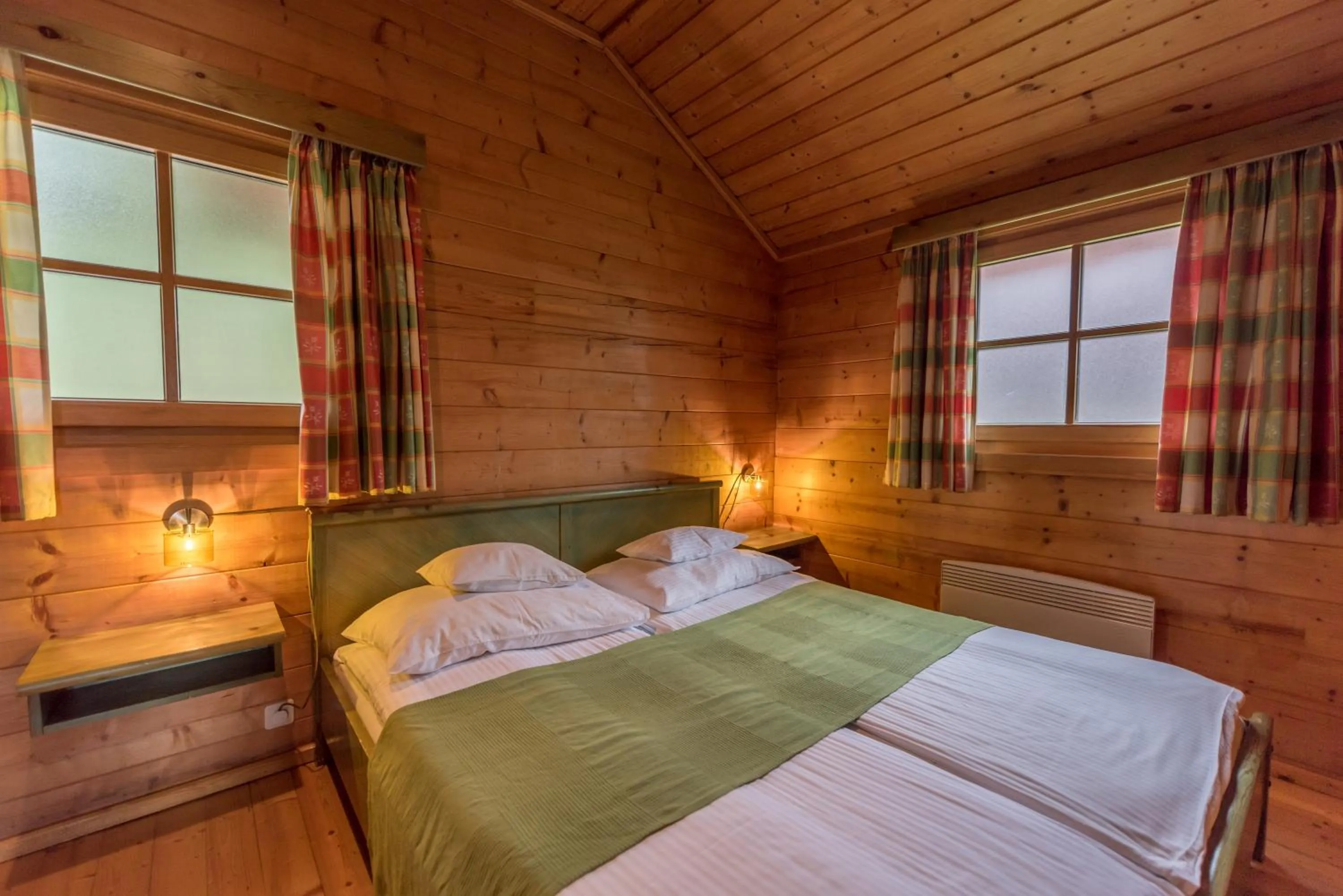 One-Bedroom Chalet with Sauna in Petneházy Aparthotel