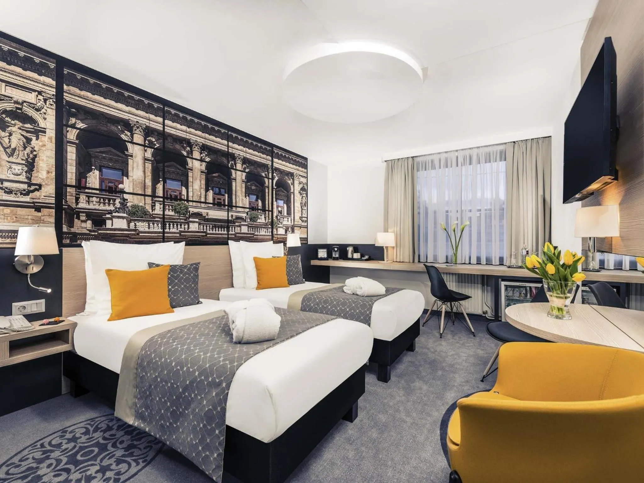 Privilege Twin Room in Mercure Budapest City Center