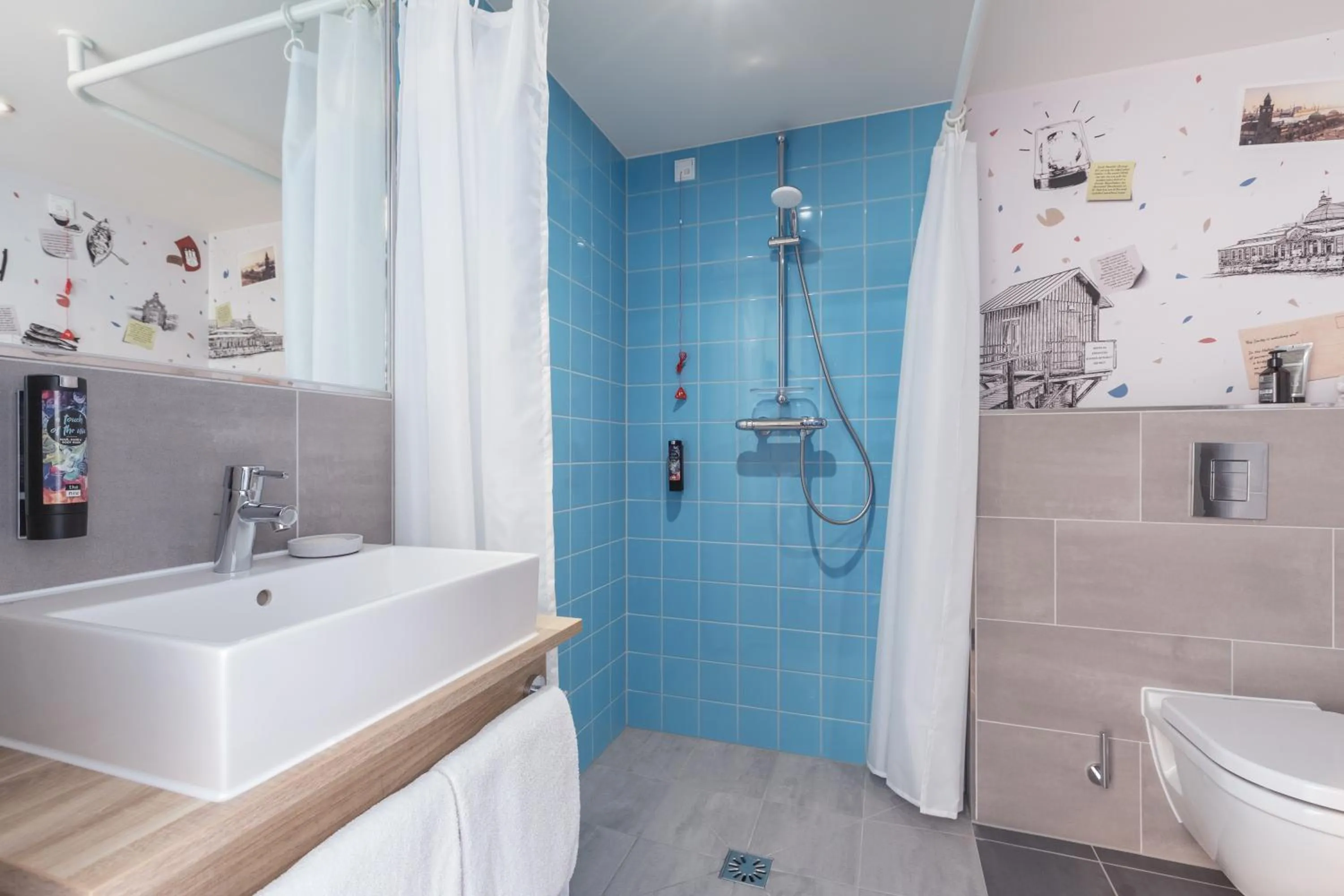 Standard Single Room - Disability Access in Holiday Inn - the niu, Yen Hamburg City by IHG