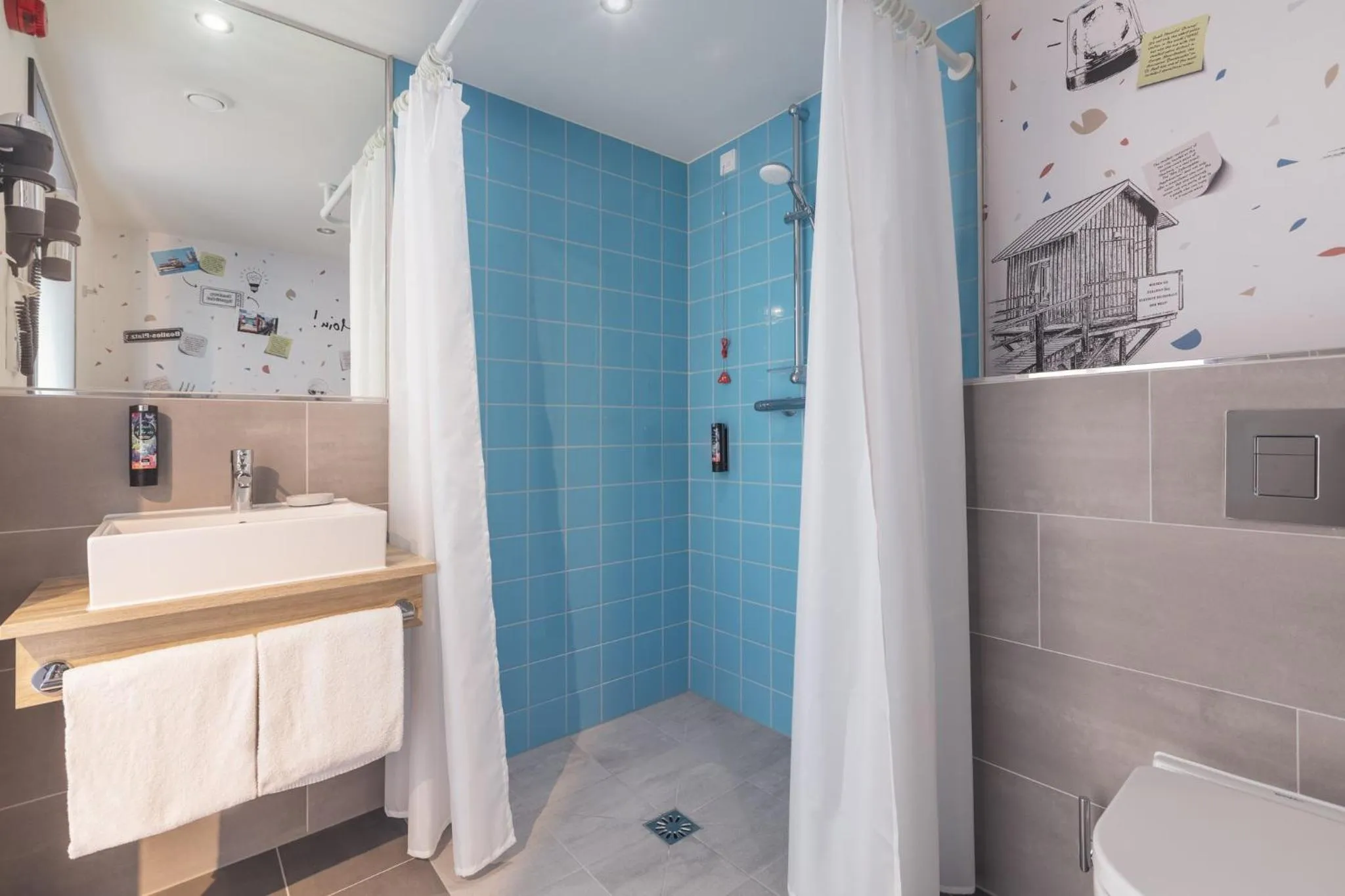 Single Room in Holiday Inn - the niu, Yen Hamburg City by IHG