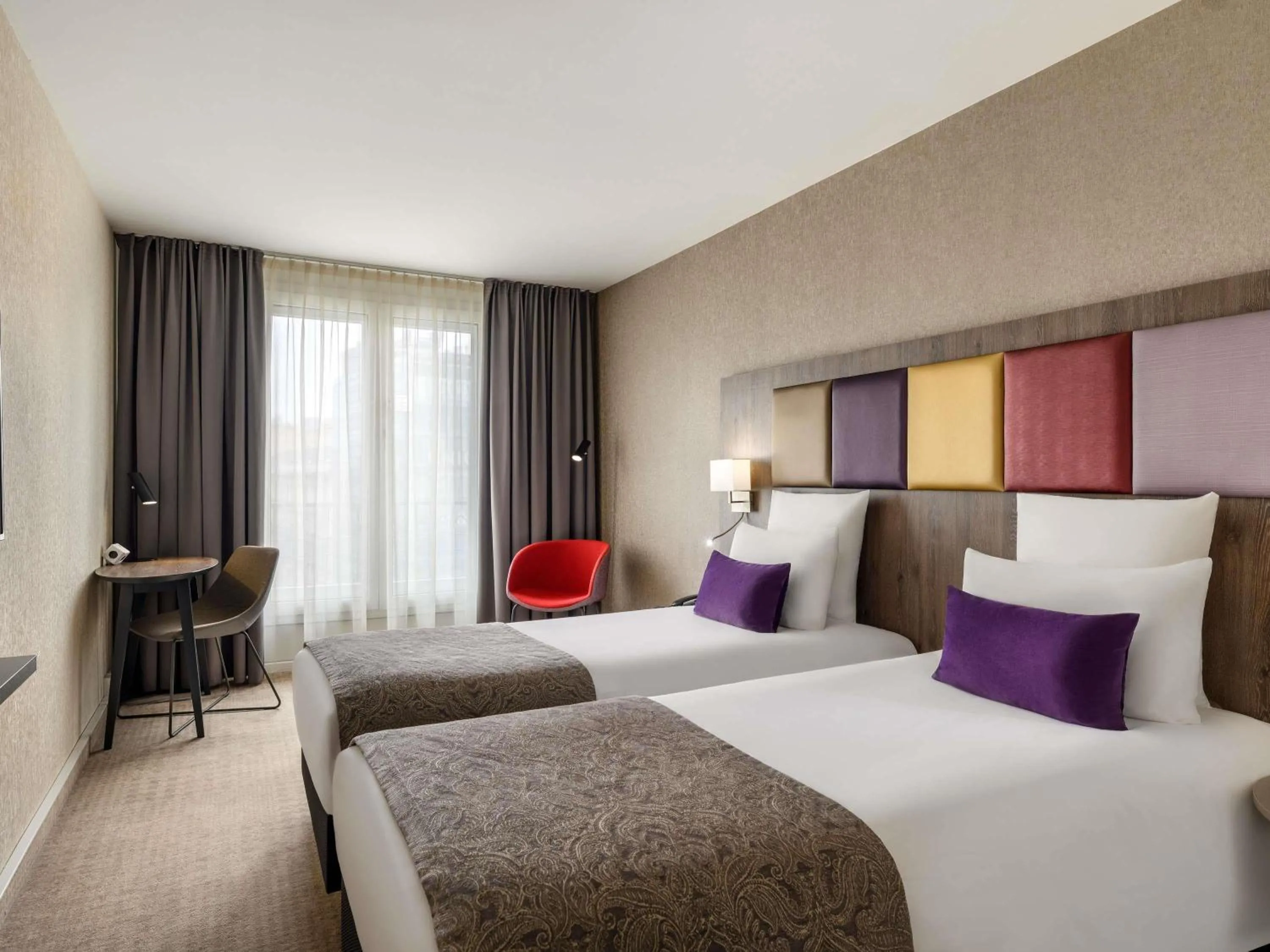 Superior Twin Room in Mercure Budapest Korona