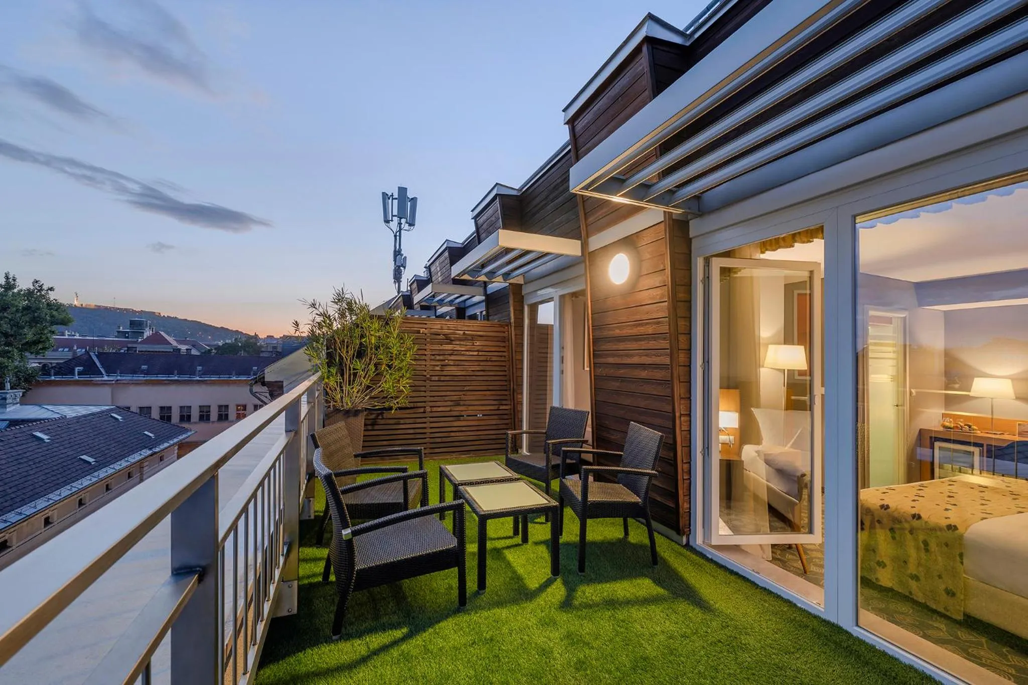 Superior Triple Room with Terrace in Hotel Museum Budapest