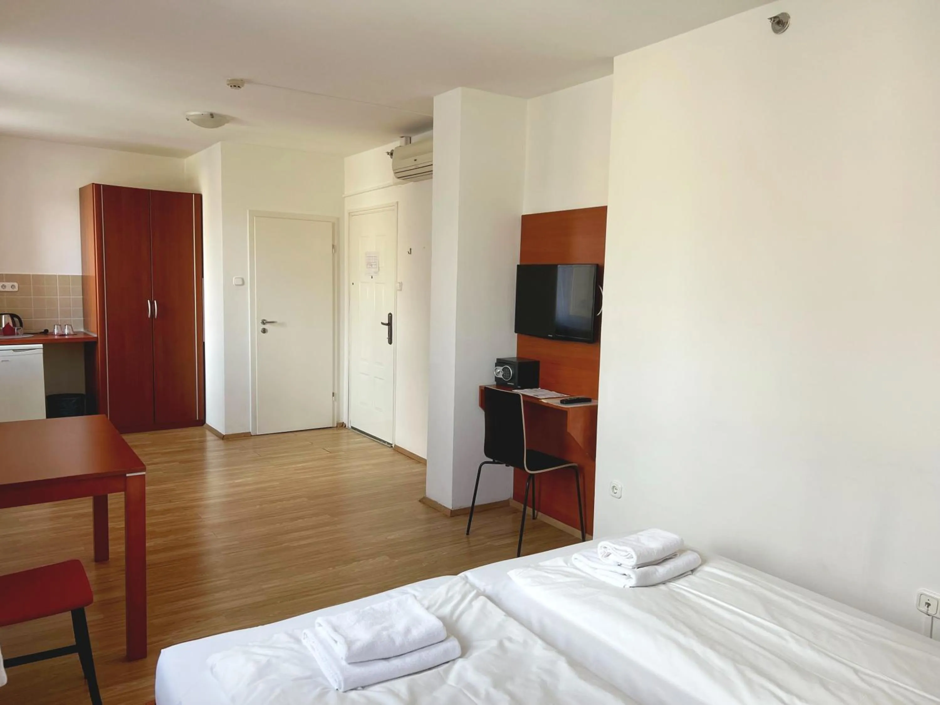 Twin Room in Triple M Hotel