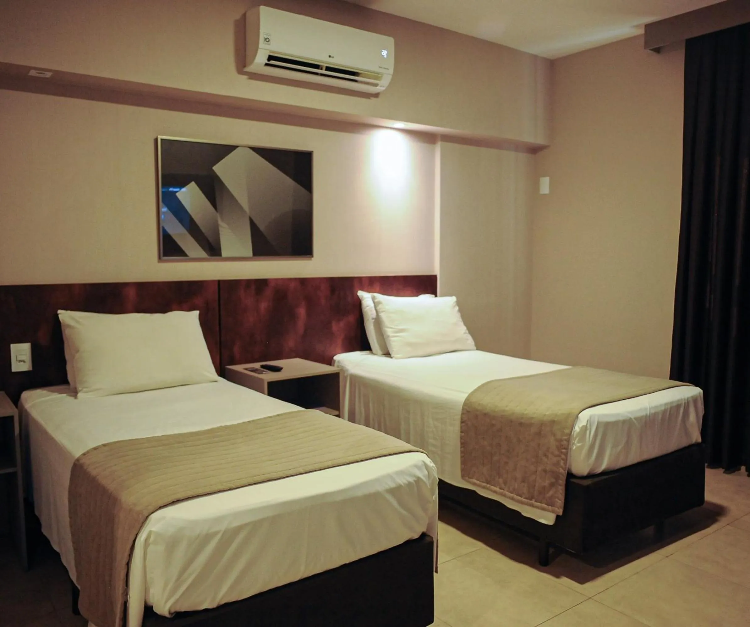 Standard Twin Room - single occupancy in Bristol Infinity Rio Claro