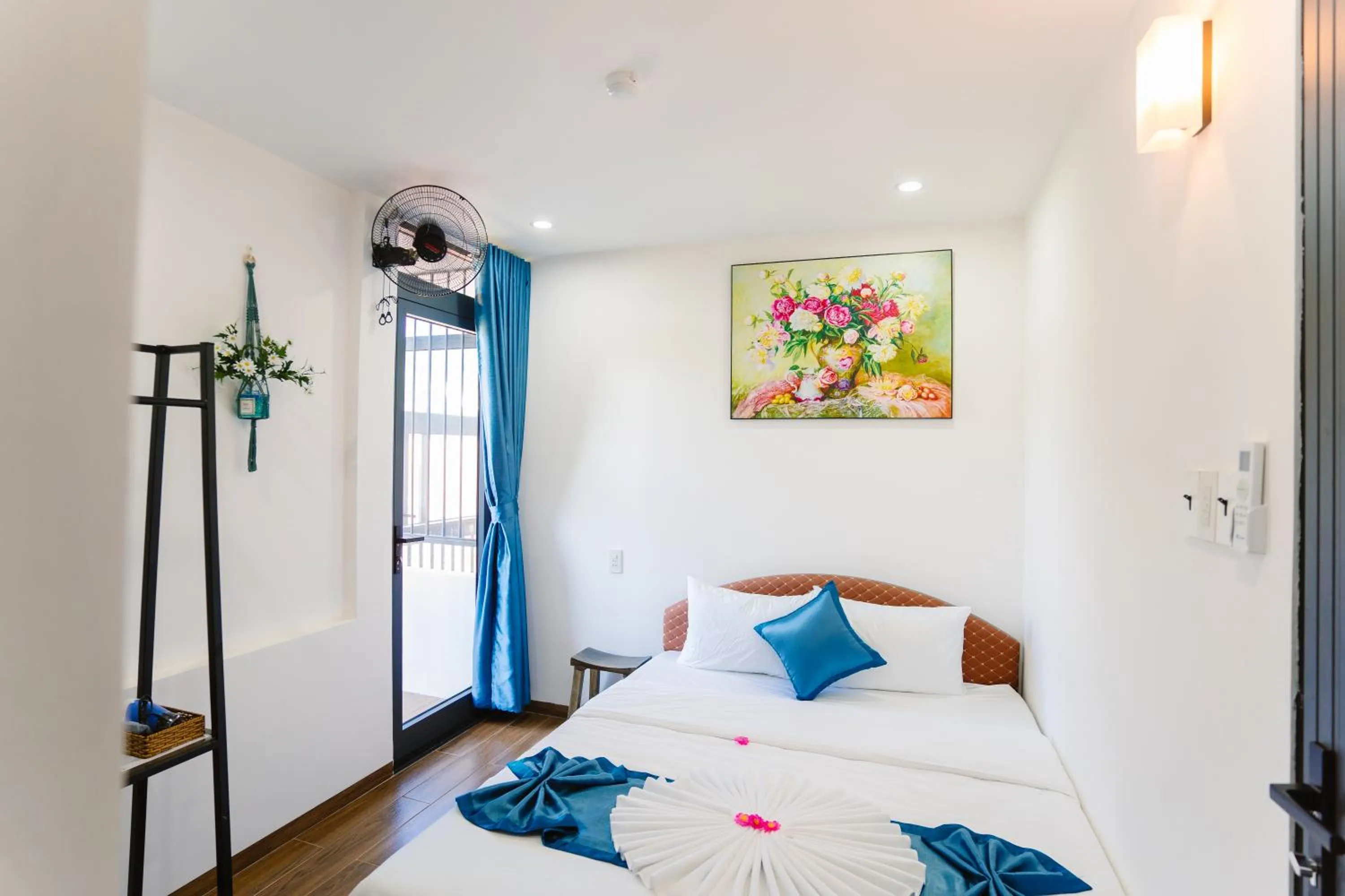 Deluxe Double Room in New World Hotel