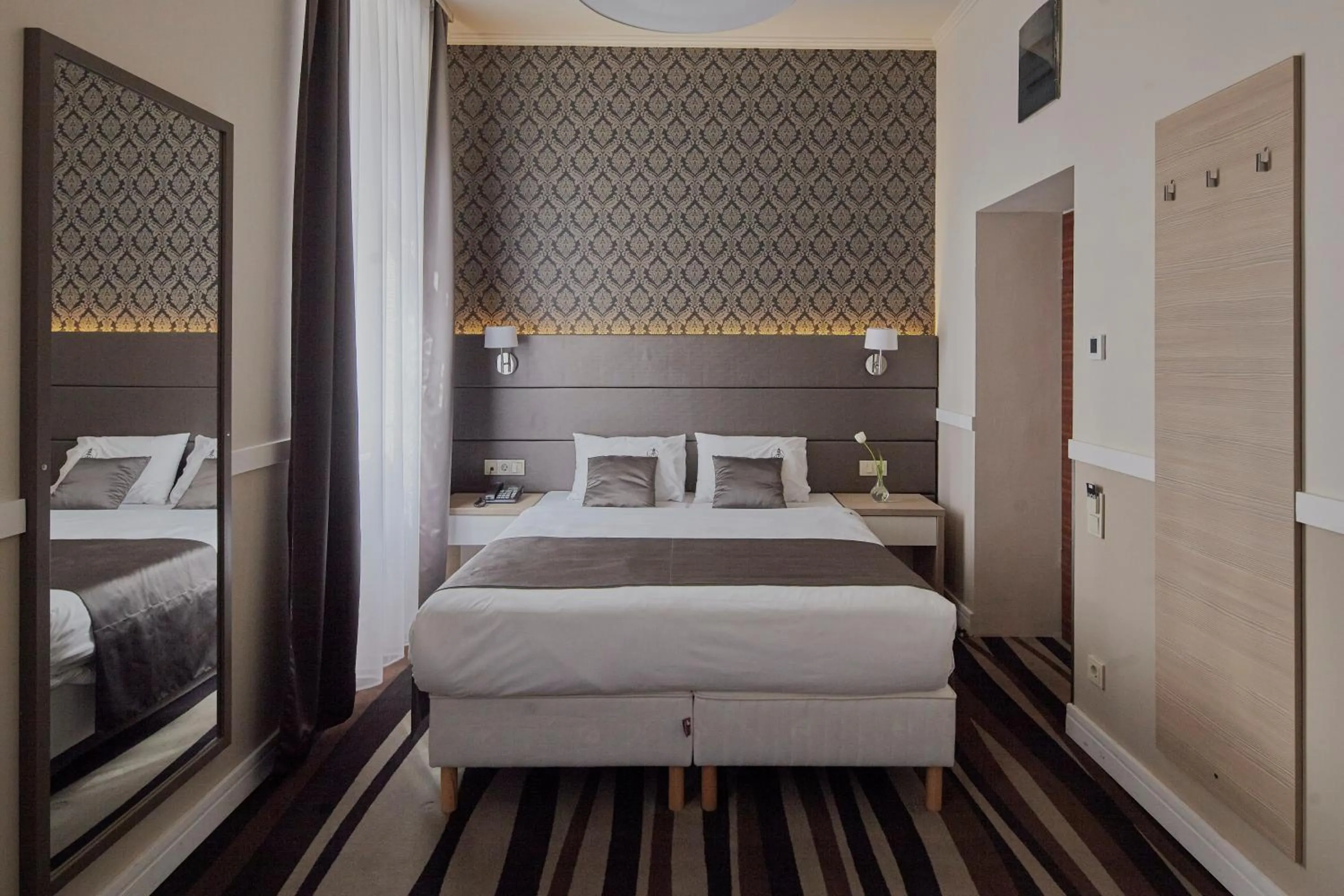 Standard Double or Twin Room in Hotel Central Basilica