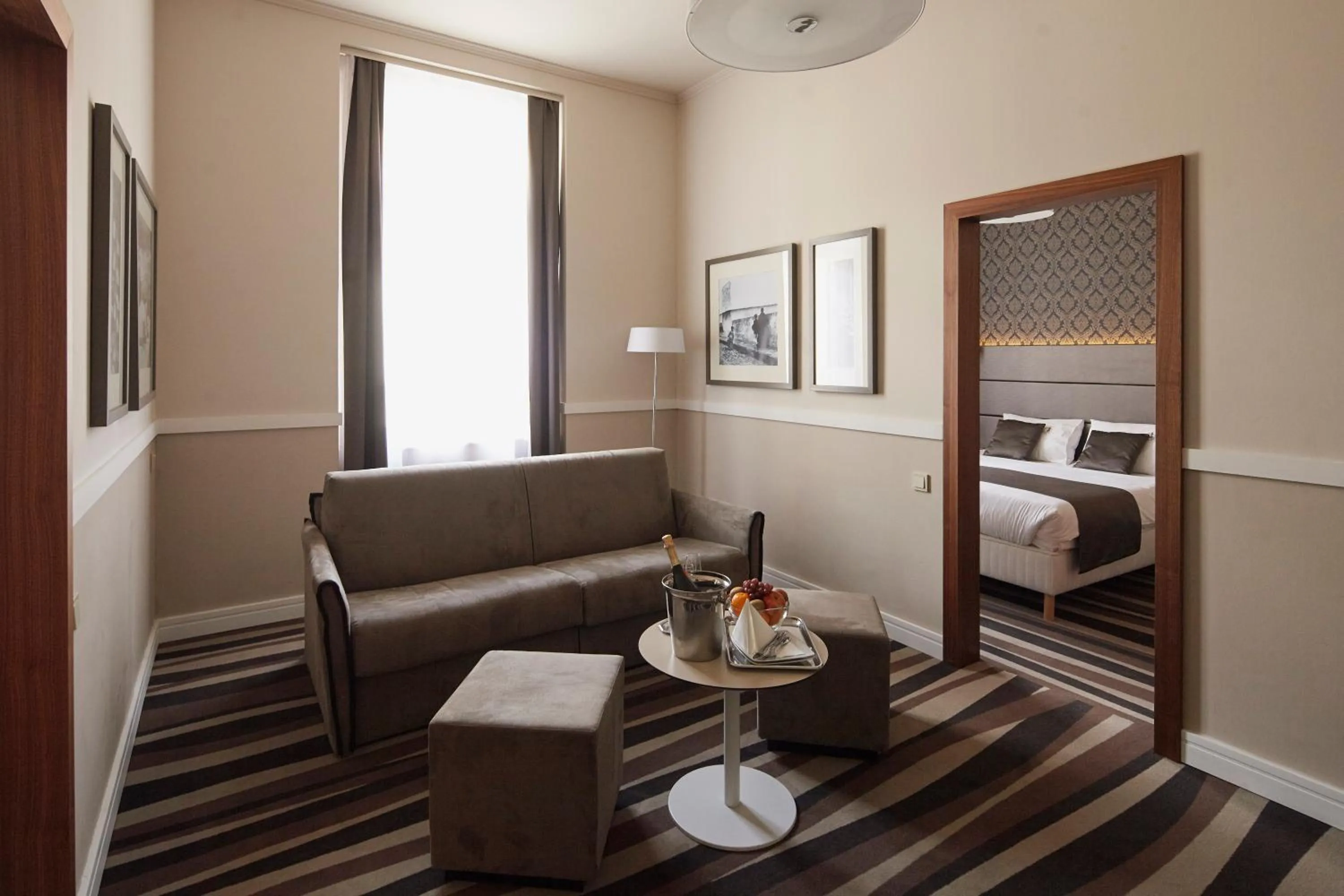 Suite with City View in Hotel Central Basilica