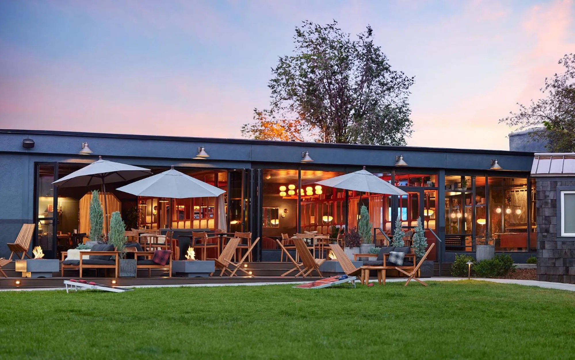 Accessible Classic 1 King in High Country Motor Lodge - Near NAU and Downtown