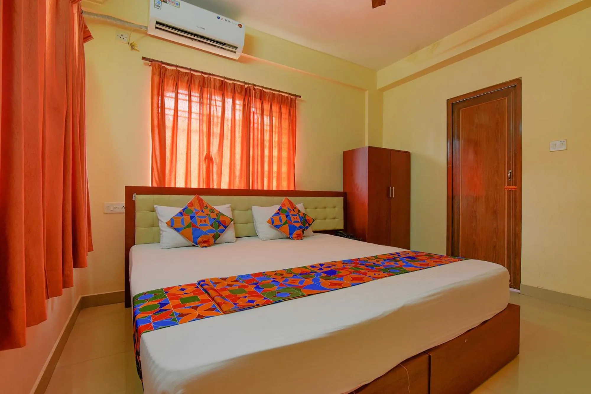 Deluxe Room - single occupancy in FabHotel Capital Casa