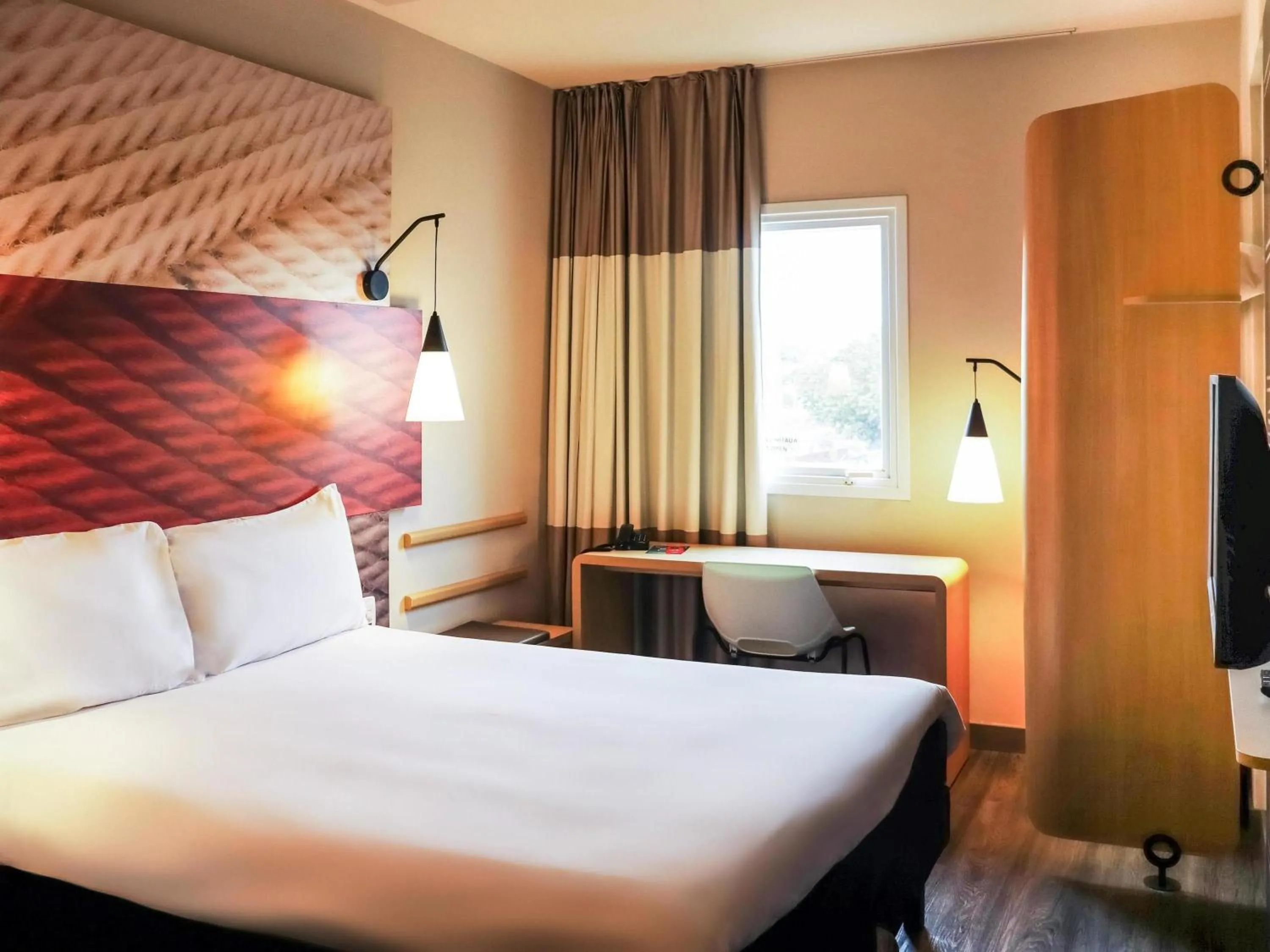 Standard Double Room in Ibis Guaxupe