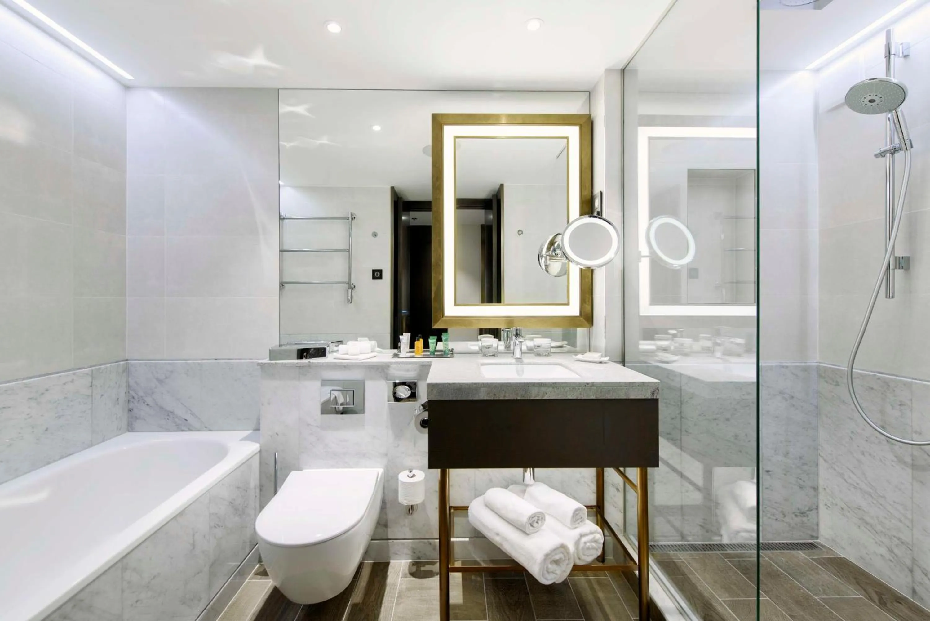 Executive King Room with Danube View and Executive Lounge Access in Hilton Budapest