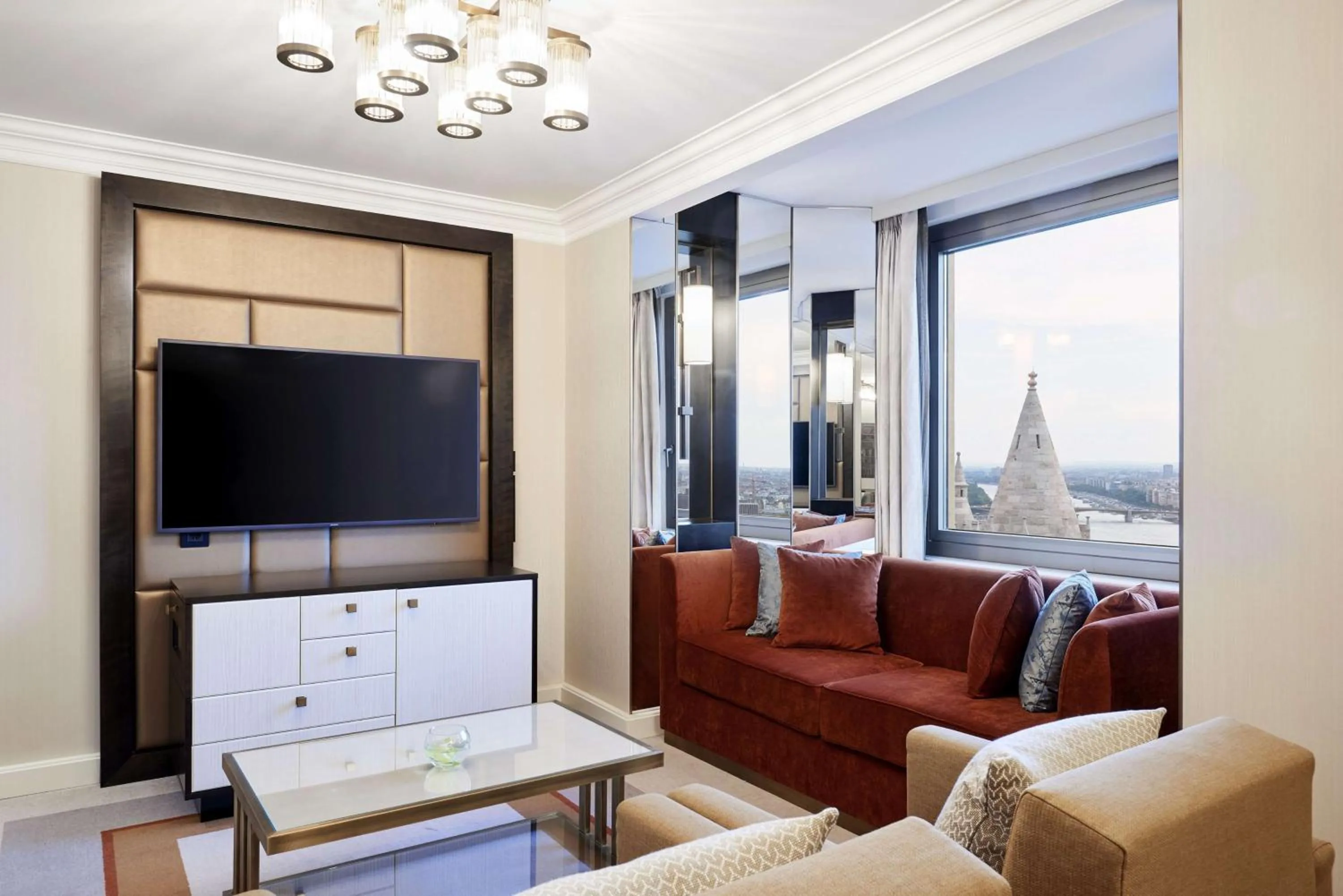 King Junior Suite with Danube River View in Hilton Budapest
