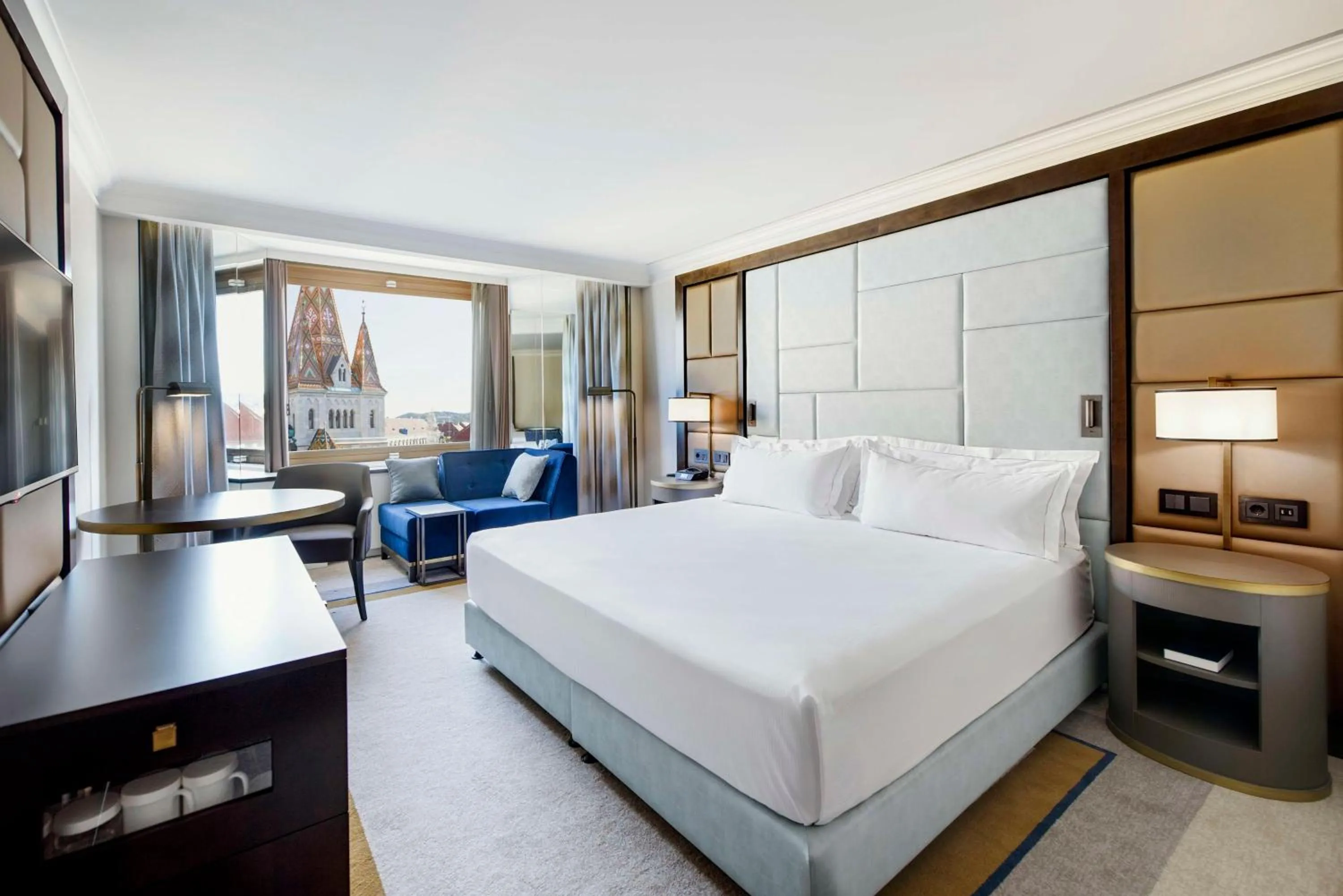 Superior King Room in Hilton Budapest