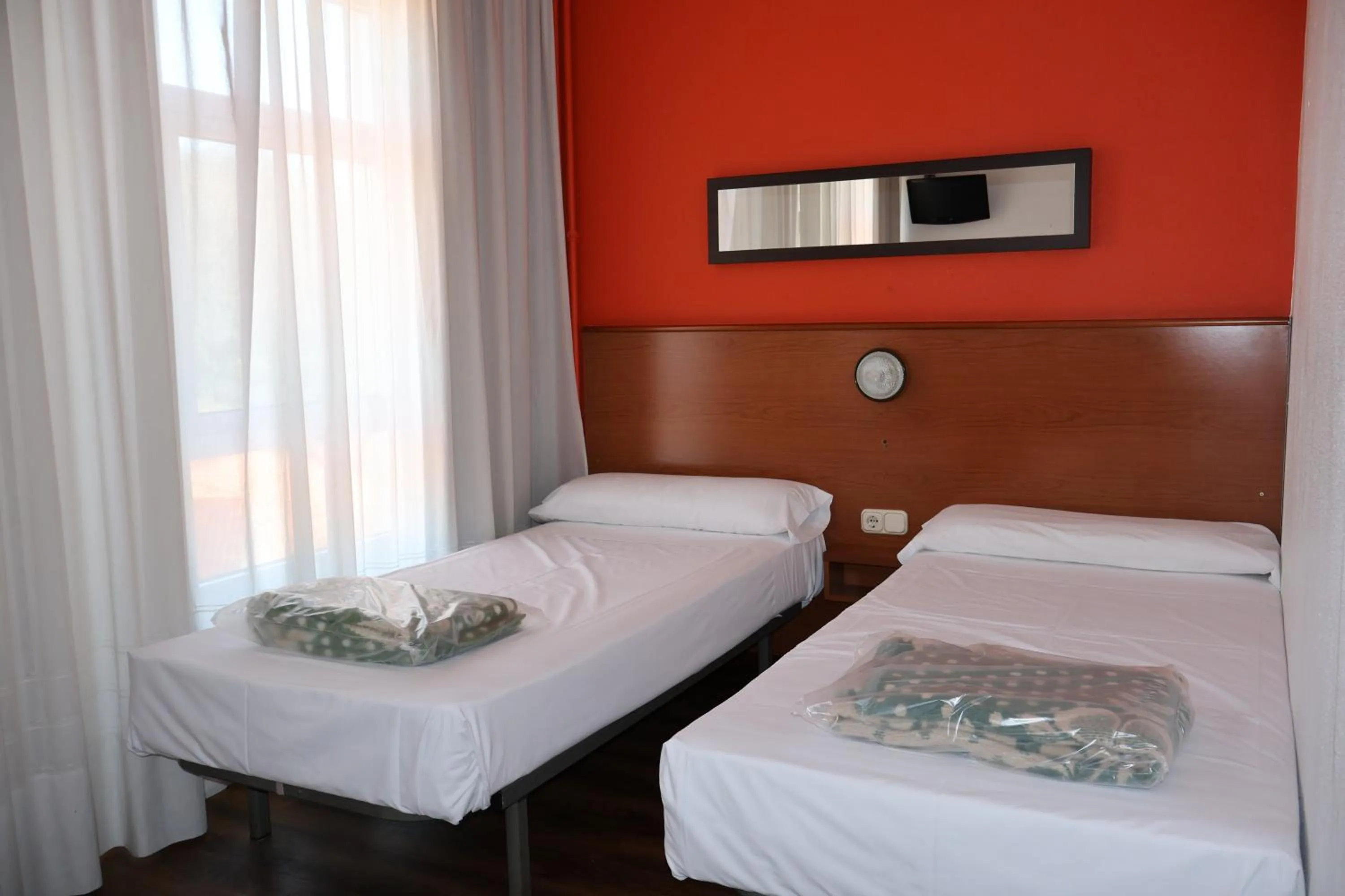 Twin Room in Loop INN Hostel Santiago de Compostela