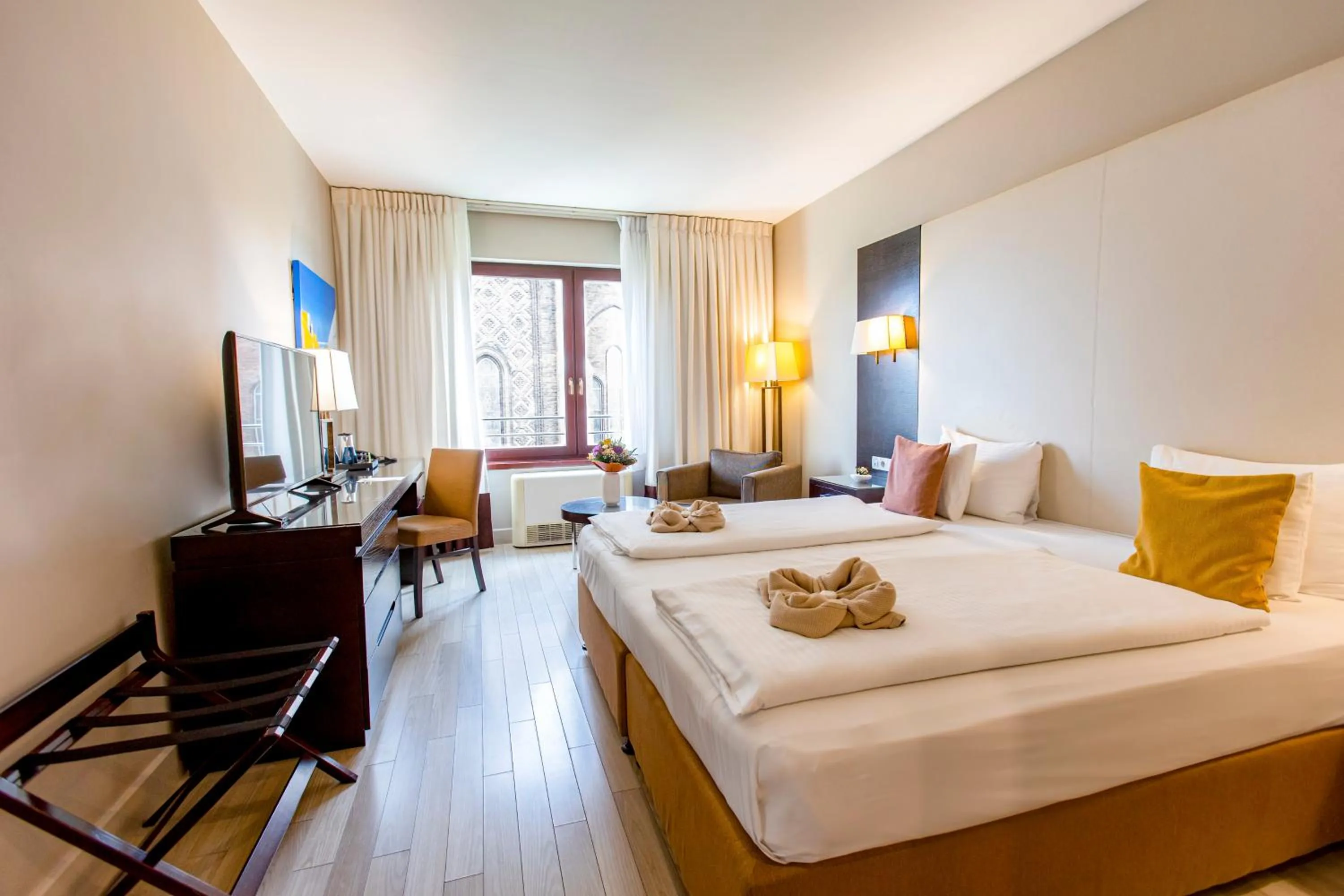 Superior Single Room in Lion's Garden Hotel