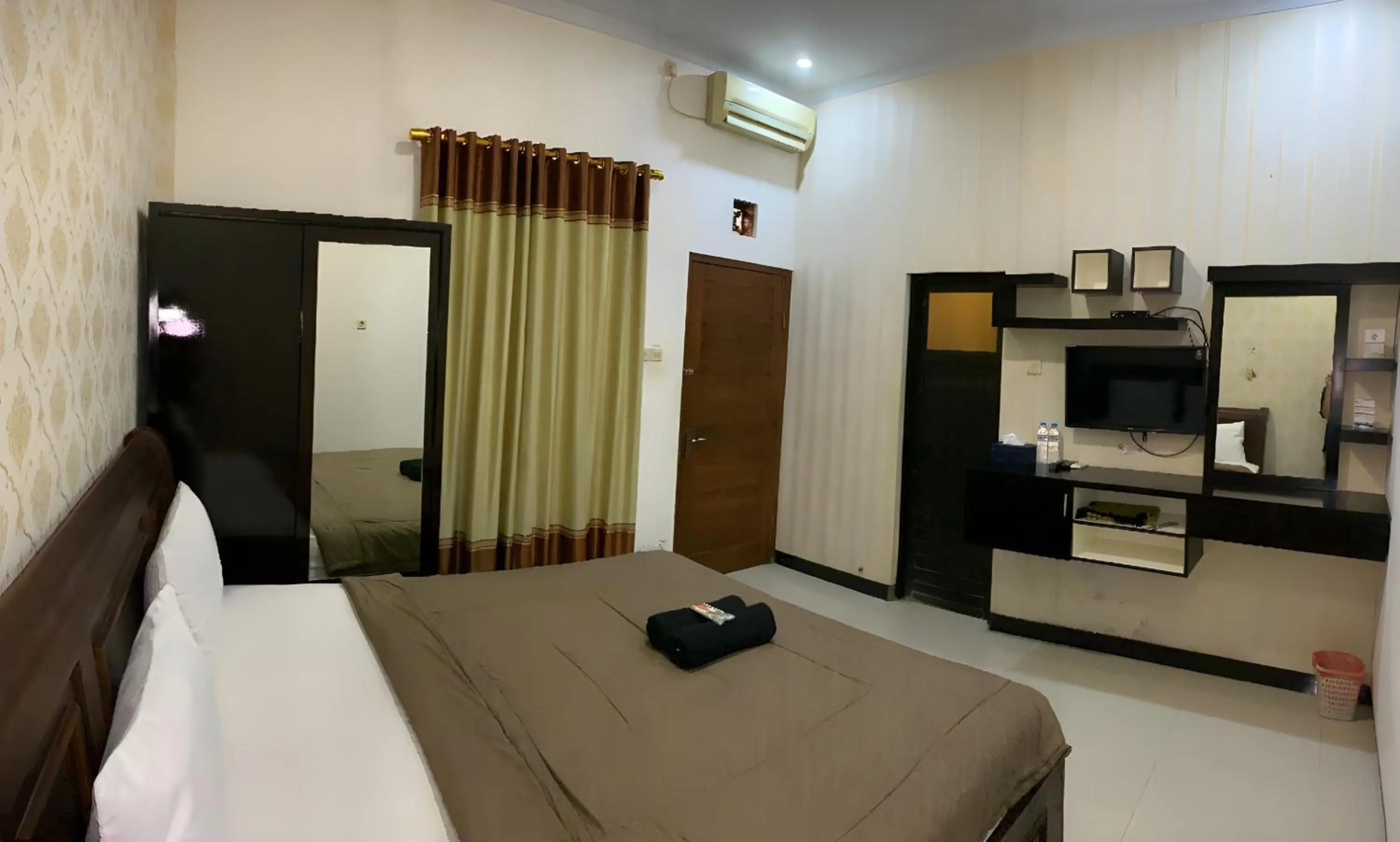 Deluxe King Room in Prime Adisucipto Hotel