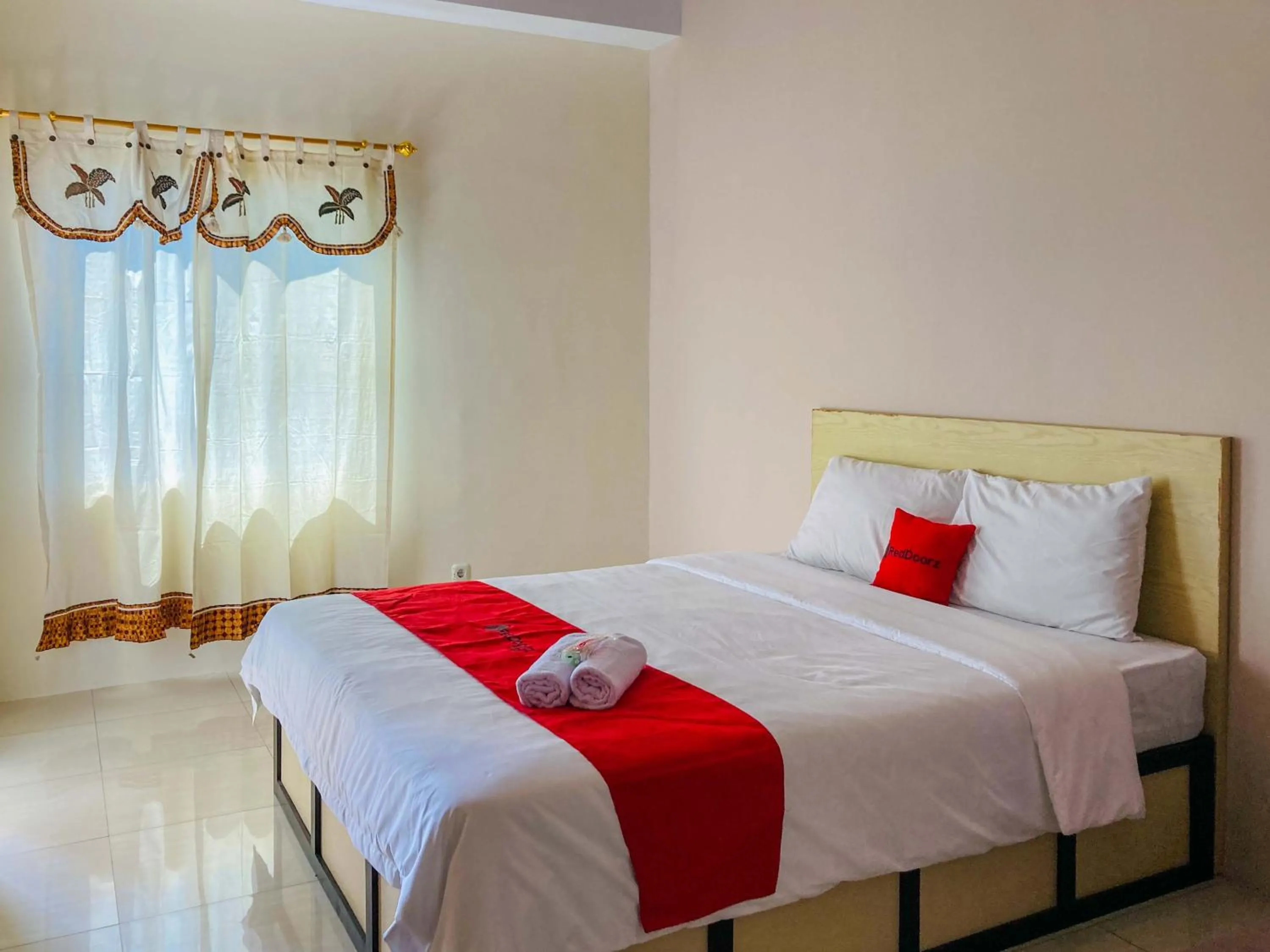 Double Room in RedDoorz near Lippo Mall Yogyakarta