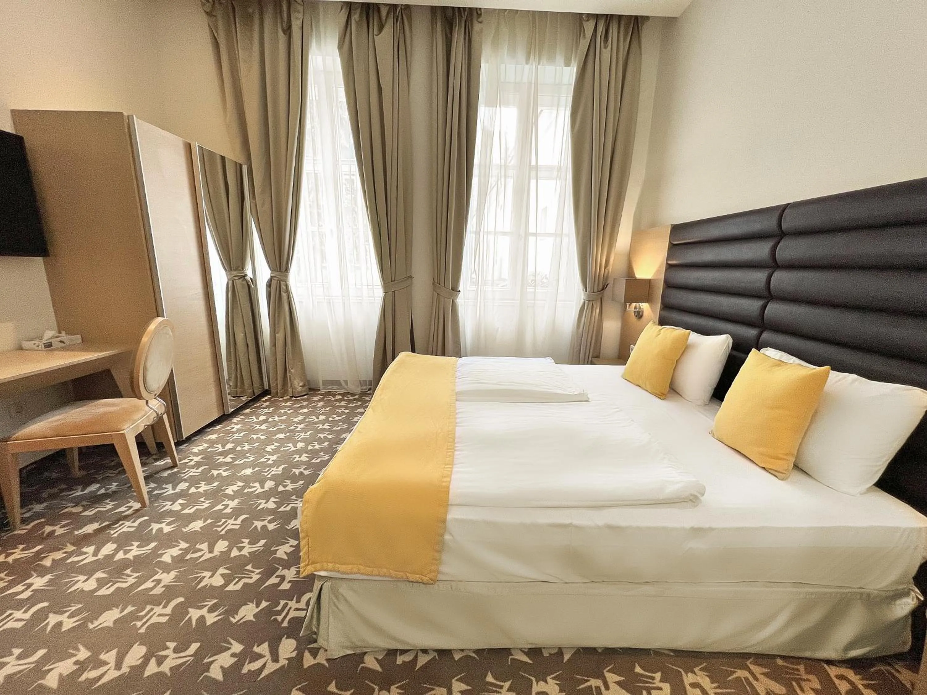 Standard Queen Room in Buda Castle Hotel Budapest