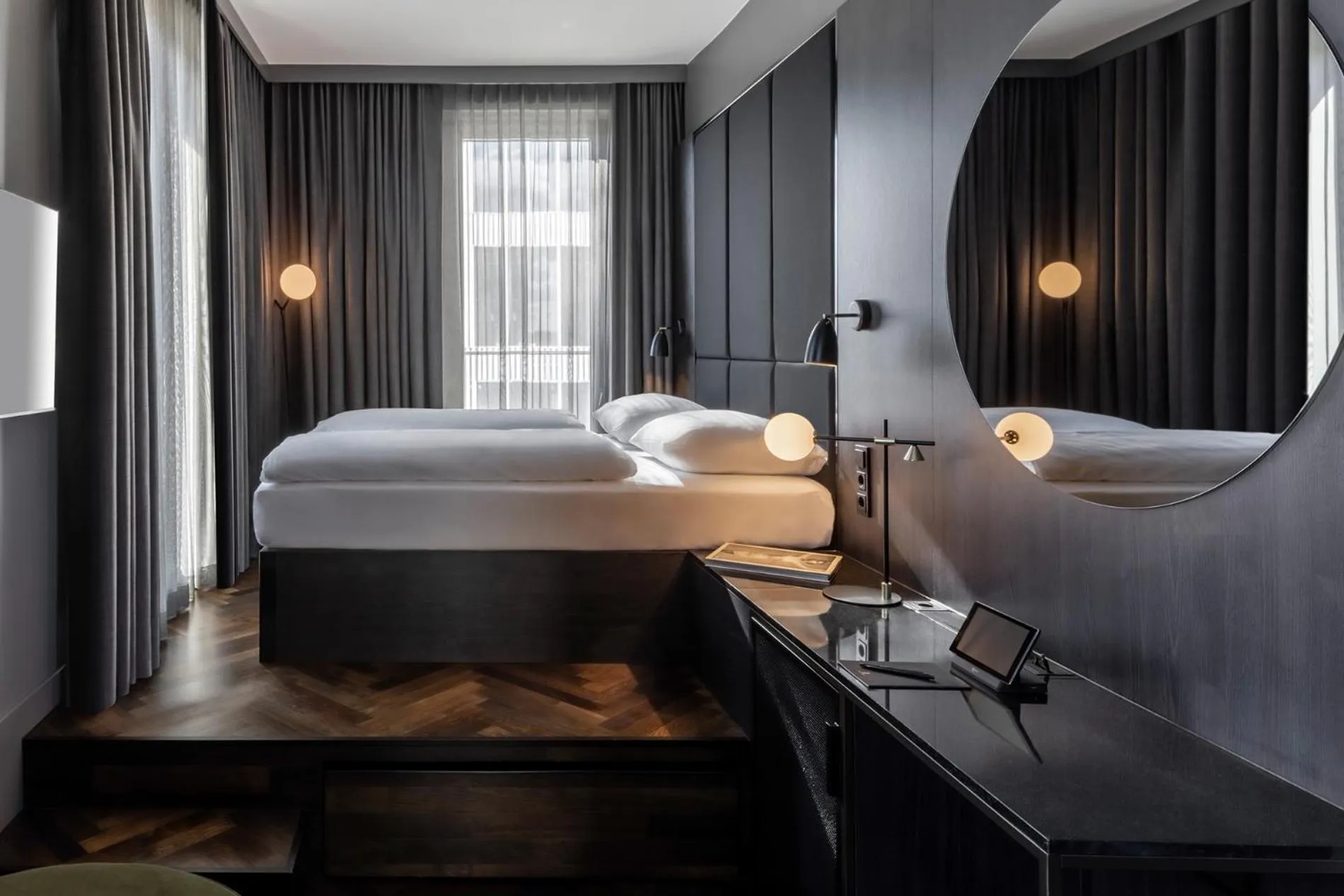 Deluxe Double Room in Hotel ROMY by AMANO