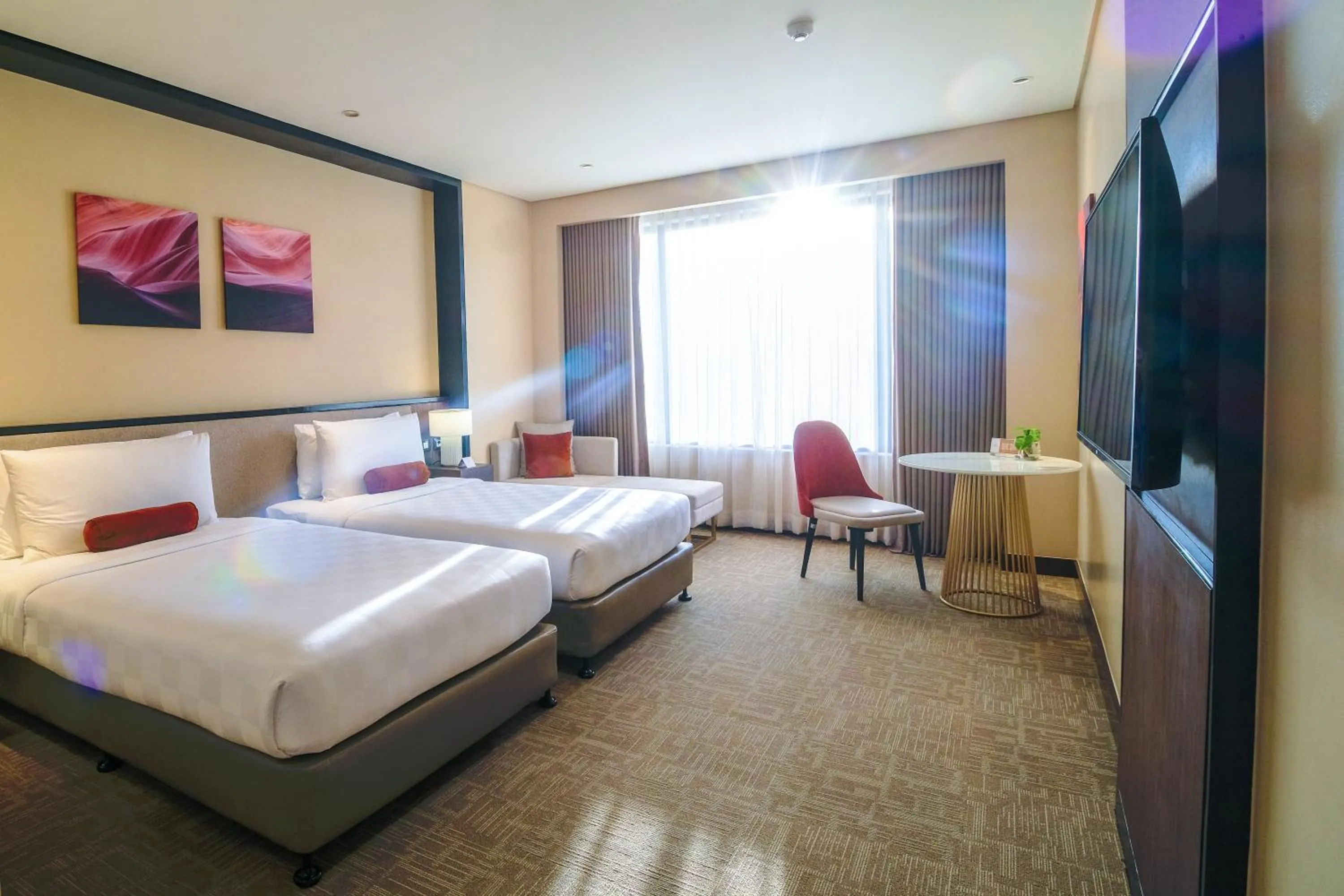 Deluxe Twin Room in Grand Summit Hotel General Santos