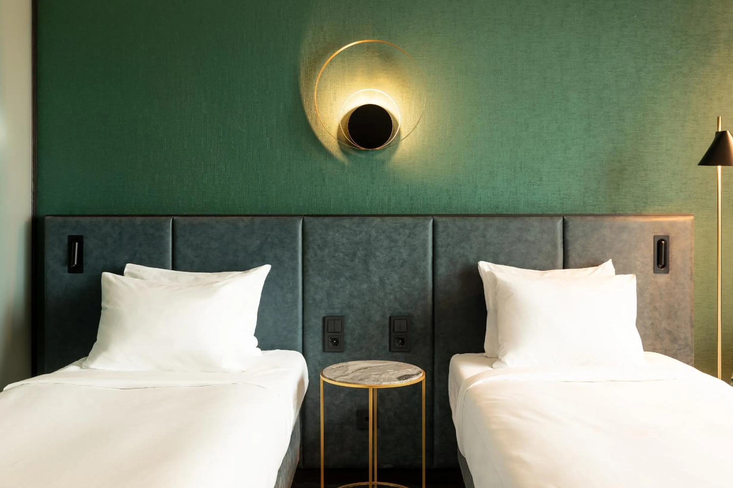 Deluxe Twin Room in The Den, 's-Hertogenbosch, a Tribute Portfolio Hotel