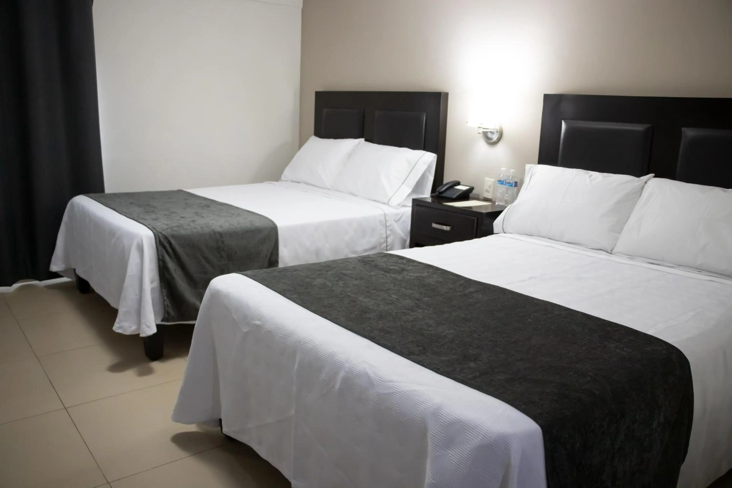 Standard Double Room with Two Double Beds in Hotel Las Pergolas