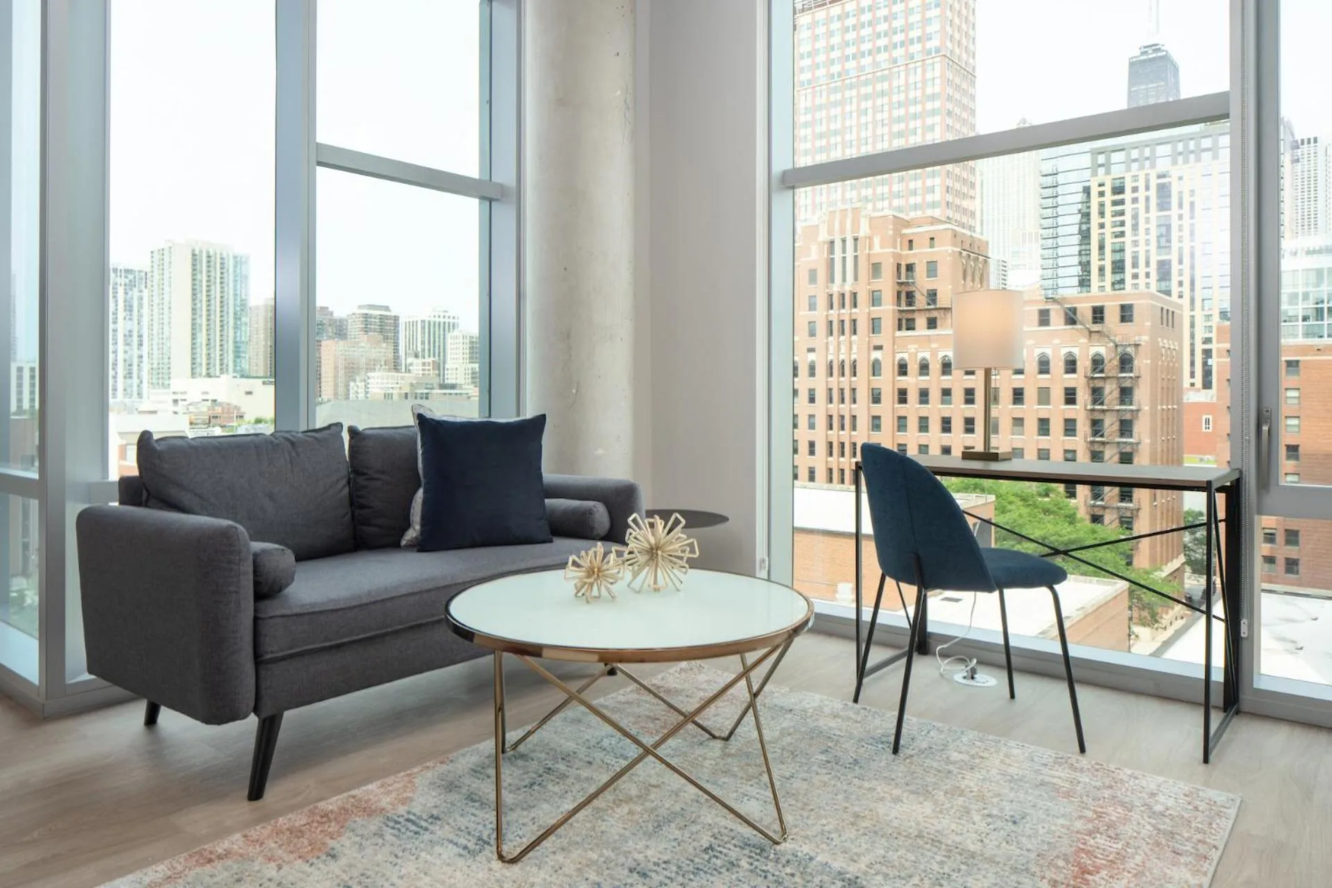 Superior Studio (Self Check-in with Virtual Front Desk) in Kasa River North Chicago