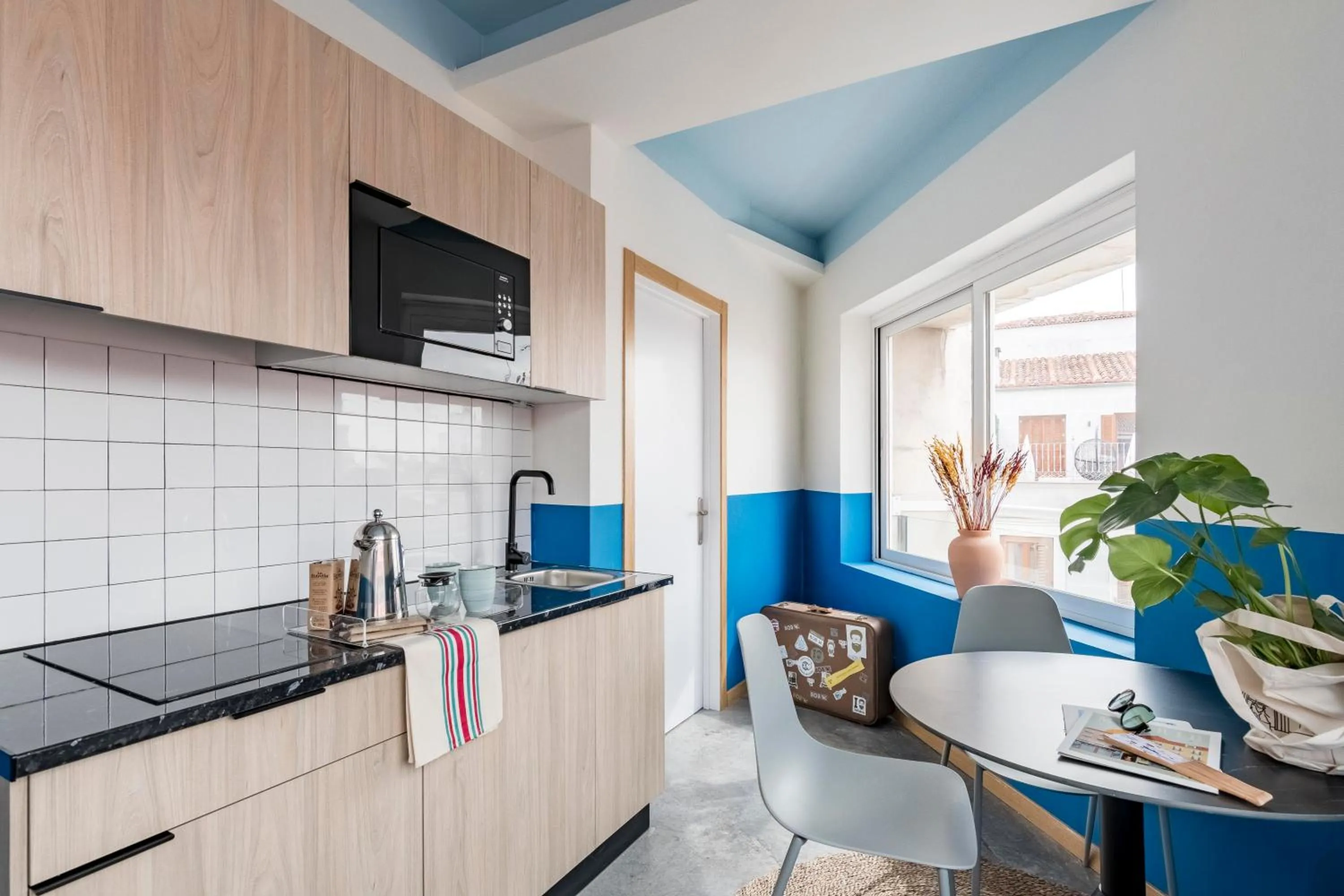 Chueca Design Suite in Bob W Madrid Chueca