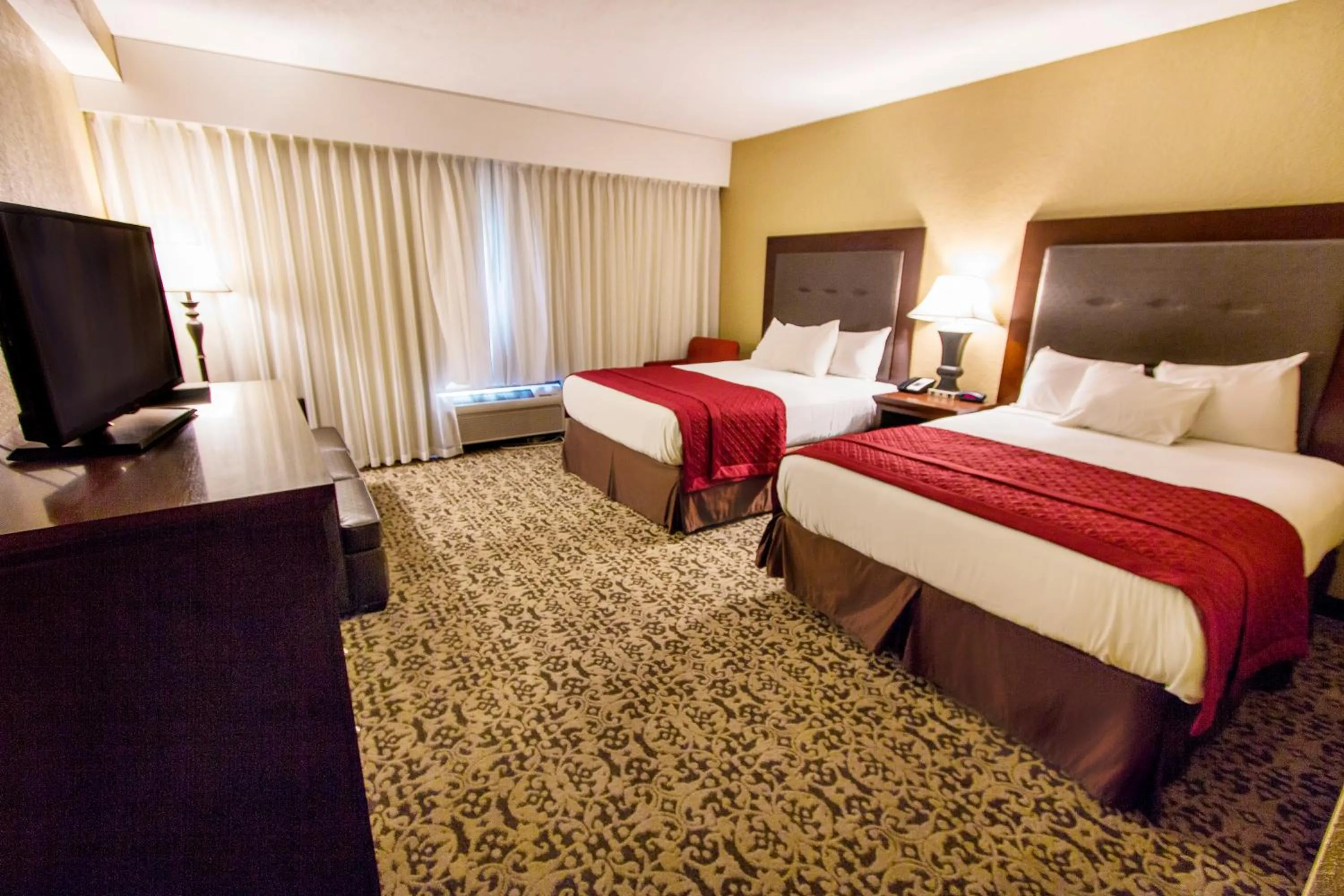 Family Room in Grand Oaks Hotel