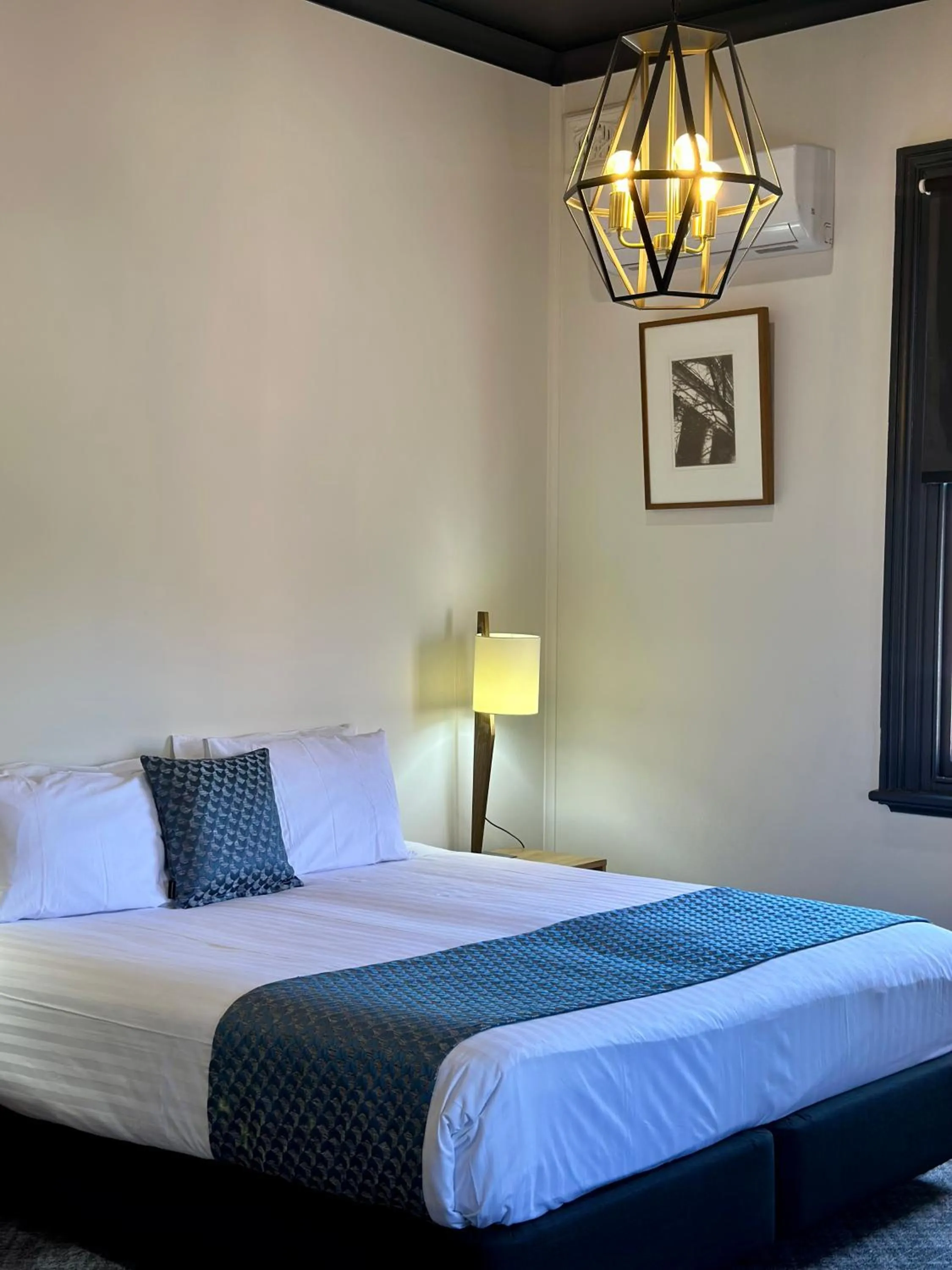 Deluxe King Studio in Romano's Hotel & Suites Wagga Wagga