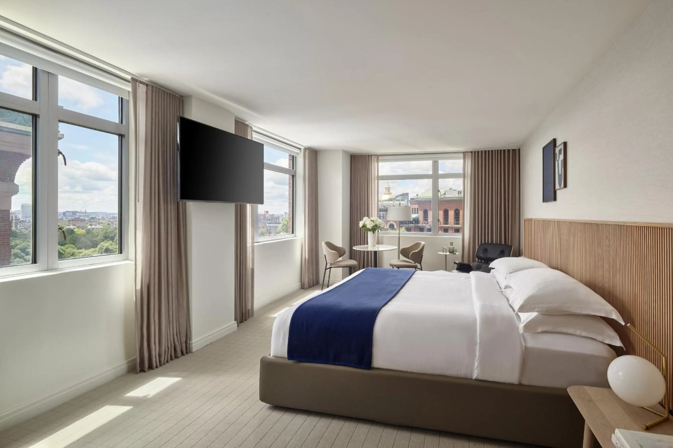 Premium King Room with Boston Skyline View in Hotel AKA Boston Common