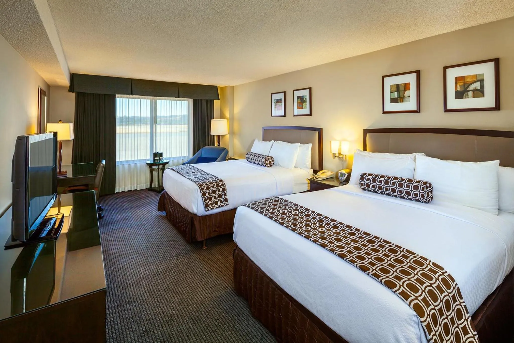 Queen Room with Two Queen Beds - Non-Smoking in Concord Plaza Hotel