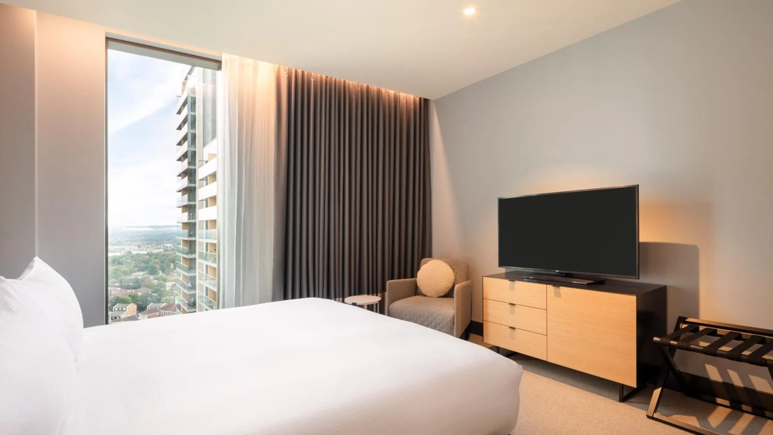 King Guest Room in Hilton Woking